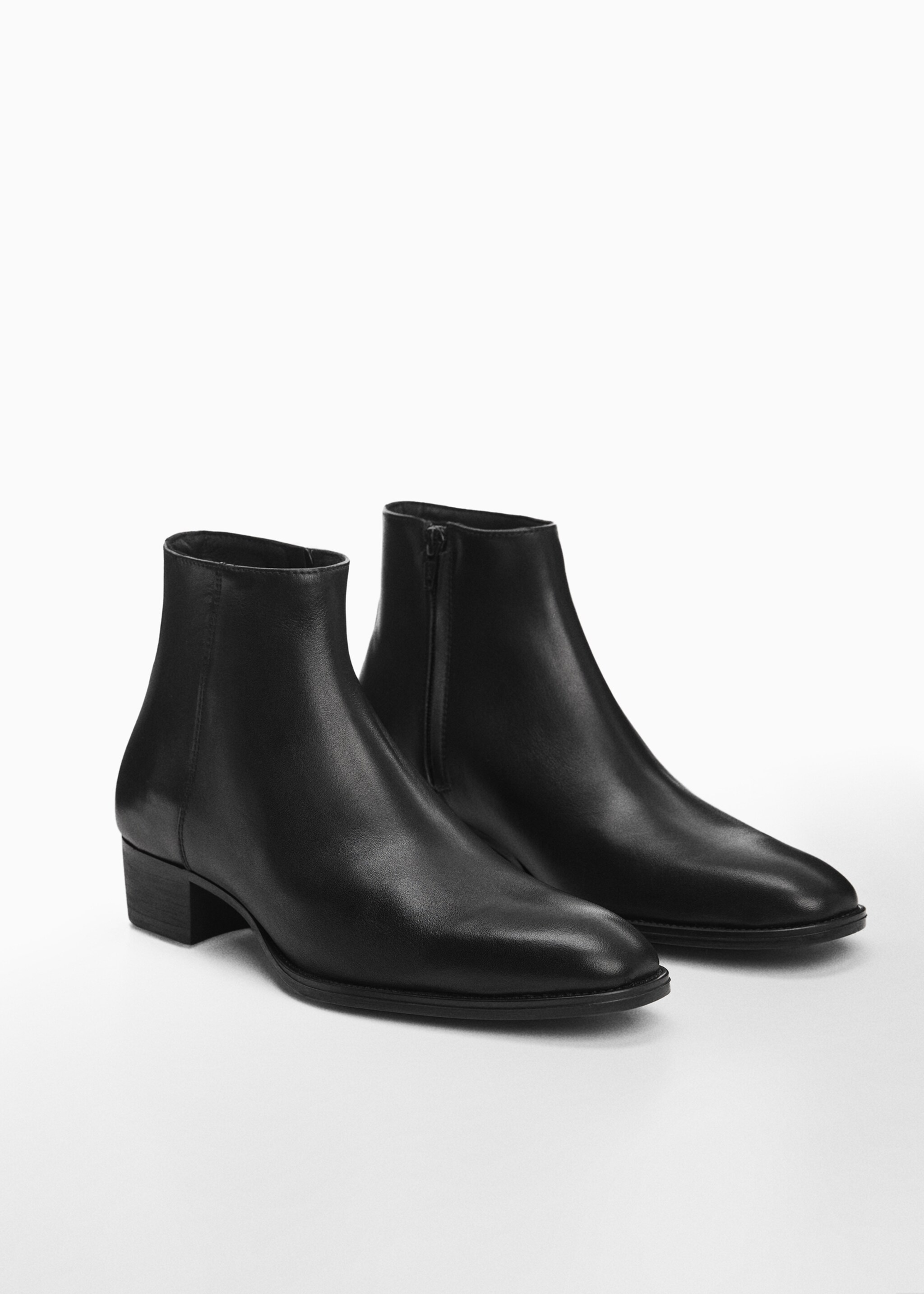 Bottines cuir à talon - Plan moyen, Noir. Ref: 67030656-00.