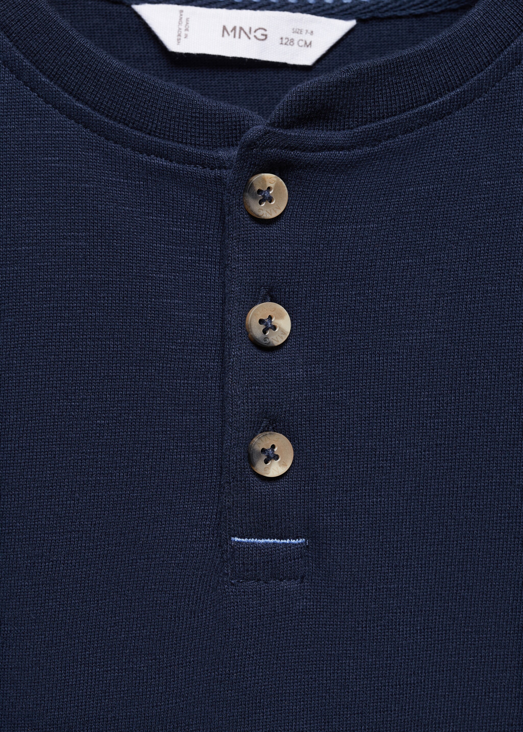 Buttoned long sleeve t-shirt - Details of the article 8, Dark Navy. Ref: 67030665-00.