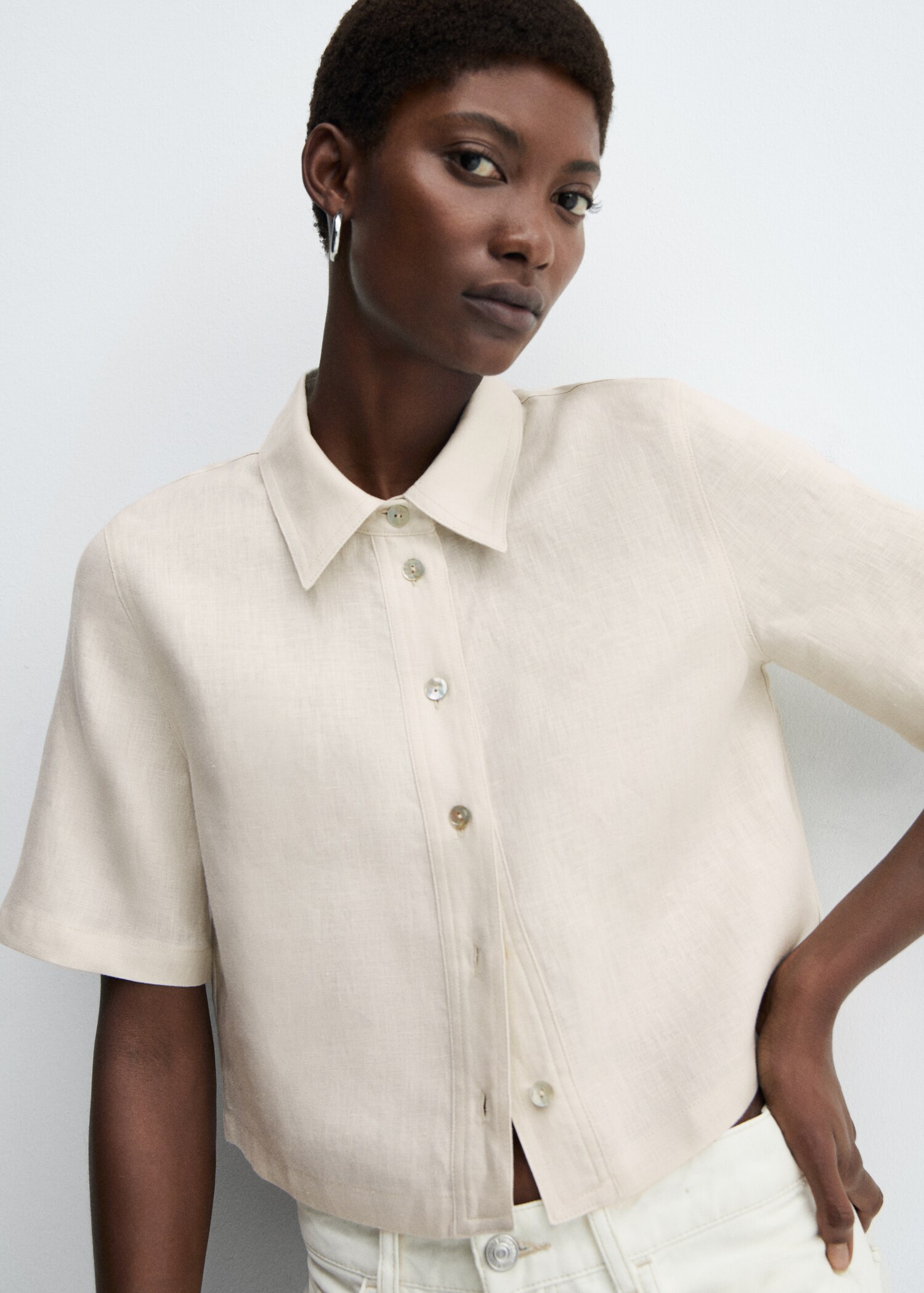 Linen-blend short-sleeve shirt - Details of the article 1