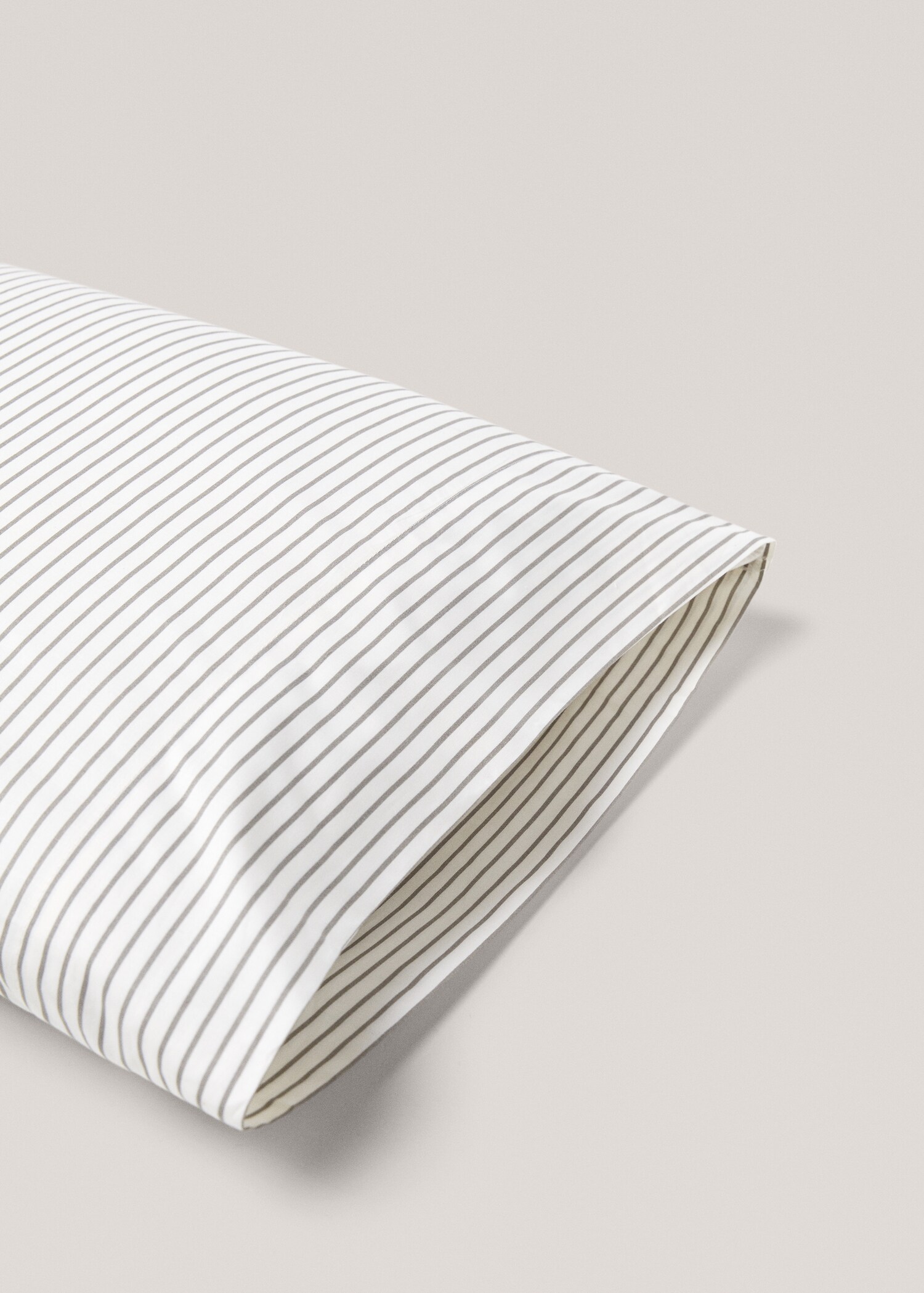 Striped print pillow case 45x110cm - Details of the article 2