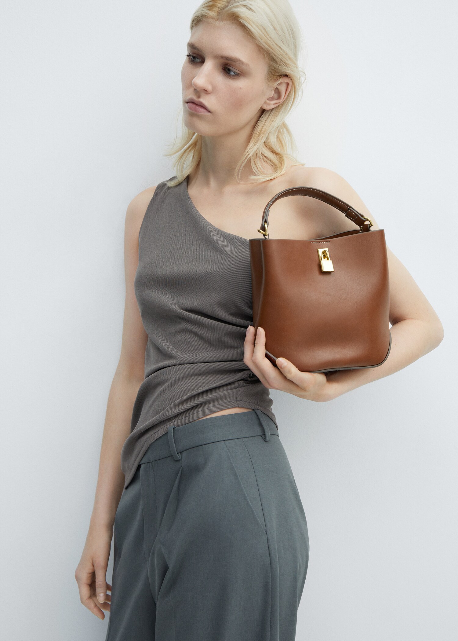 Bolso mini shopper candado - Detalle del artículo 9