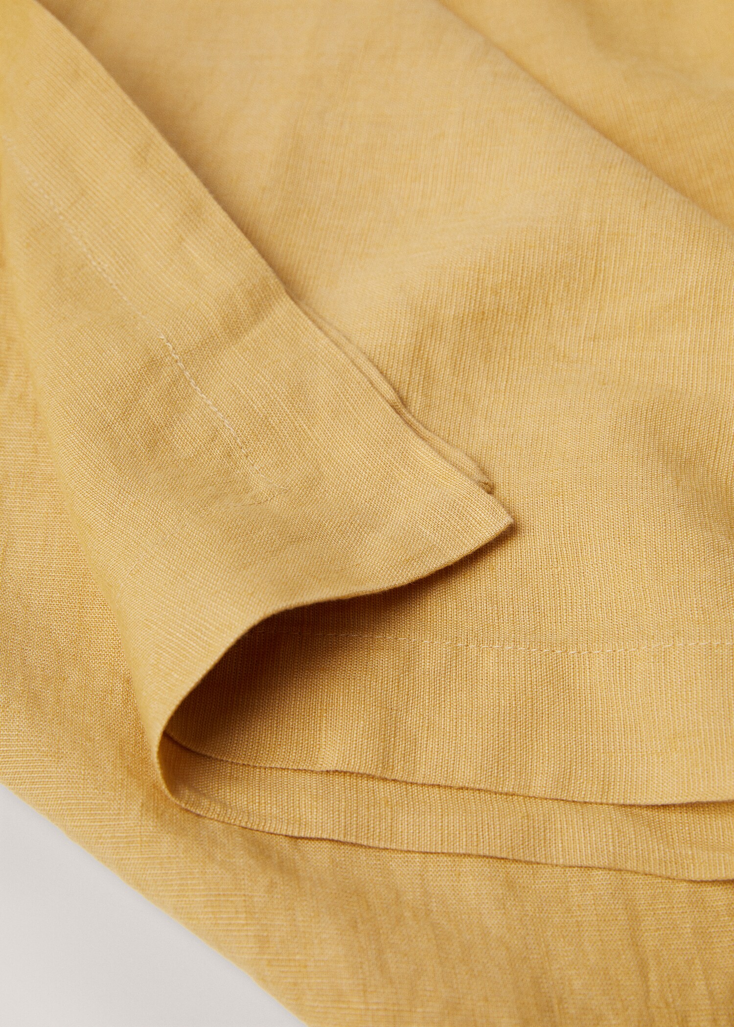 100% linen tablecloth with quilted details 170x250cm - Details of the article 1