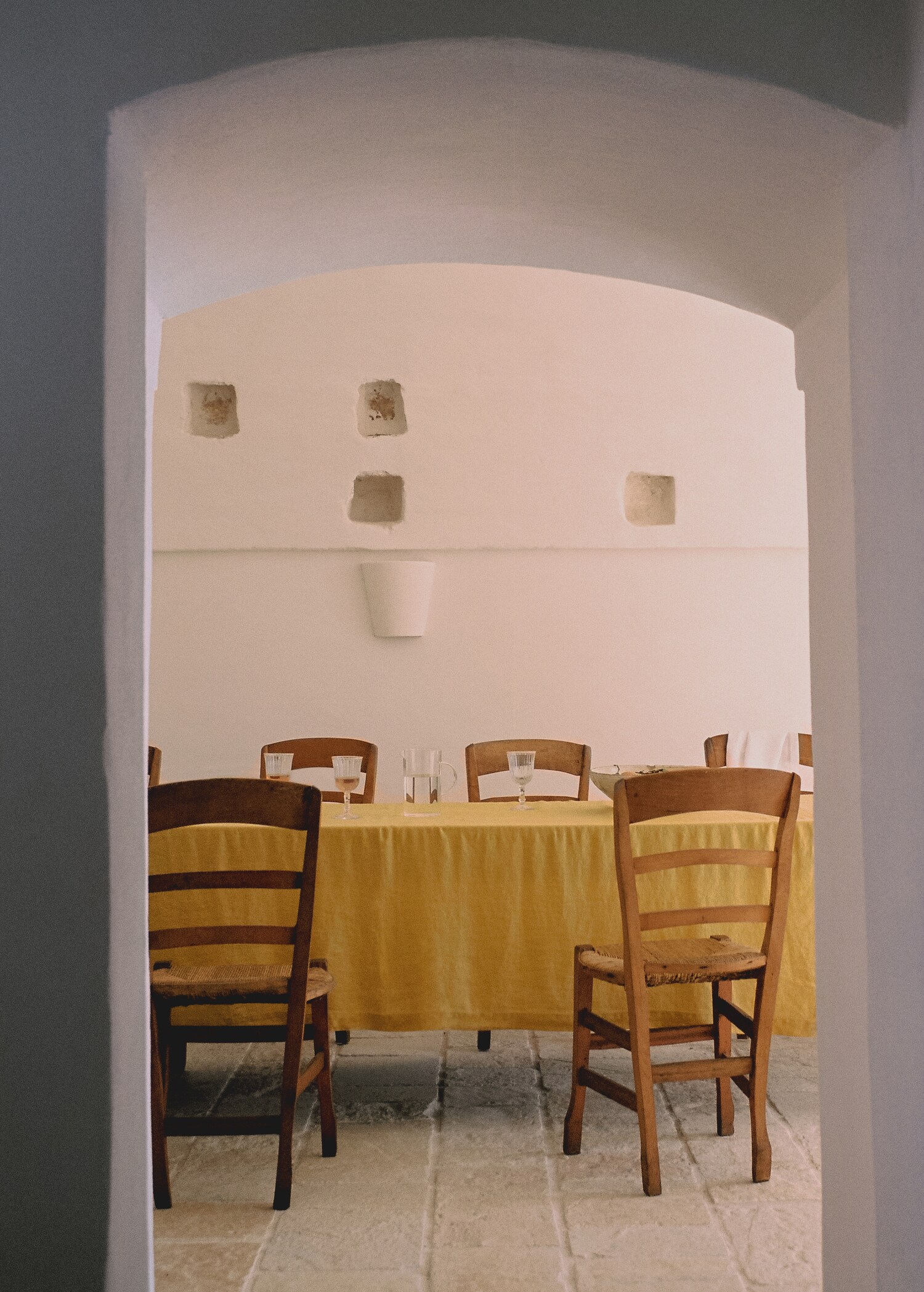100% linen tablecloth with quilted details 170x250cm - Details of the article 6