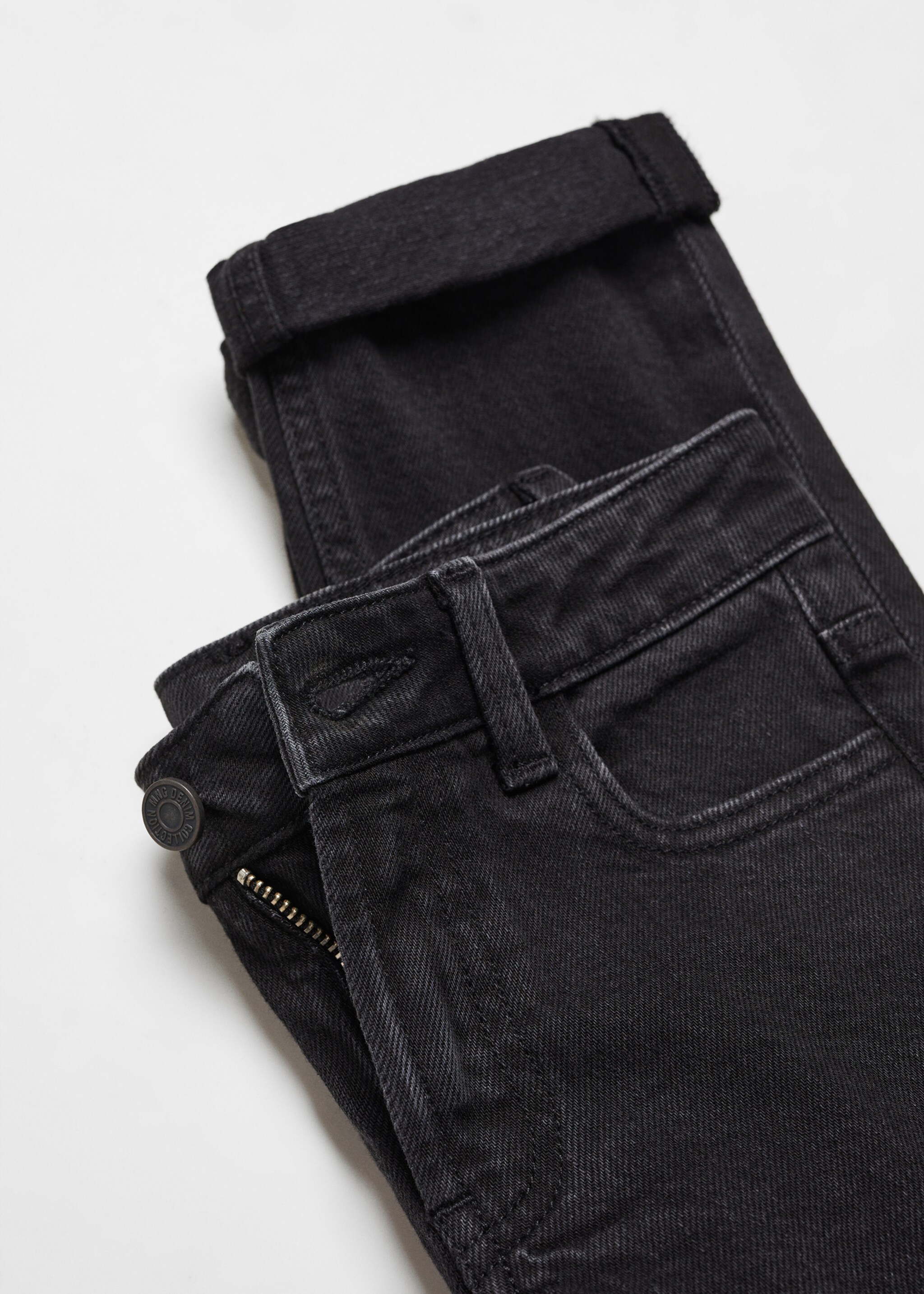Blugi regular-fit - Detaliu al articolului 8
