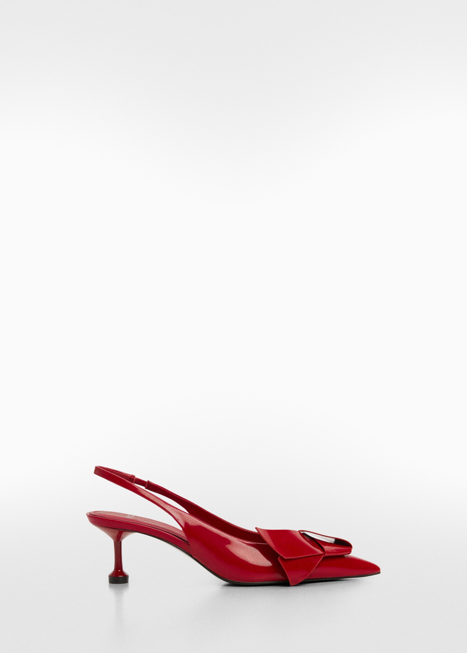 Bow-heeled shoes - Article without model