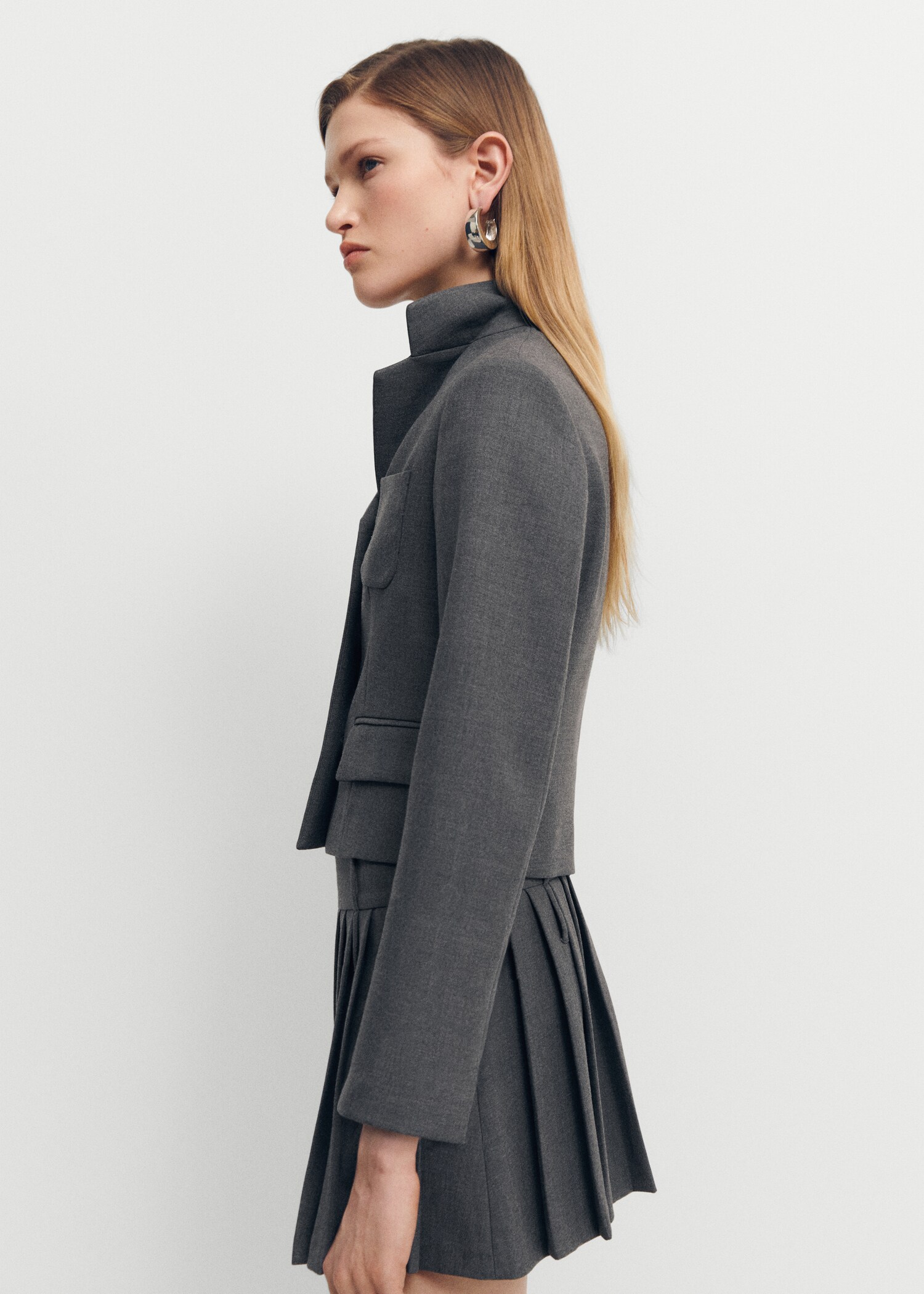 Blazer mit Taschen in Cropped-Länge - Detail des Artikels 2