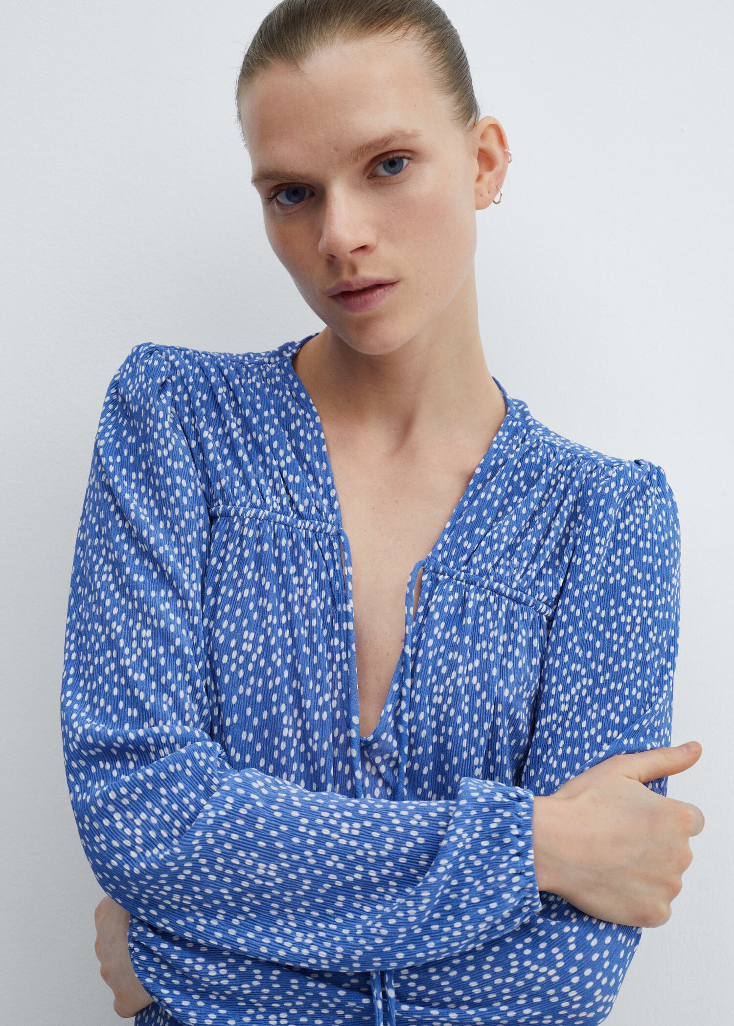Bedruckte Bluse mit Schleife - Detail des Artikels 1