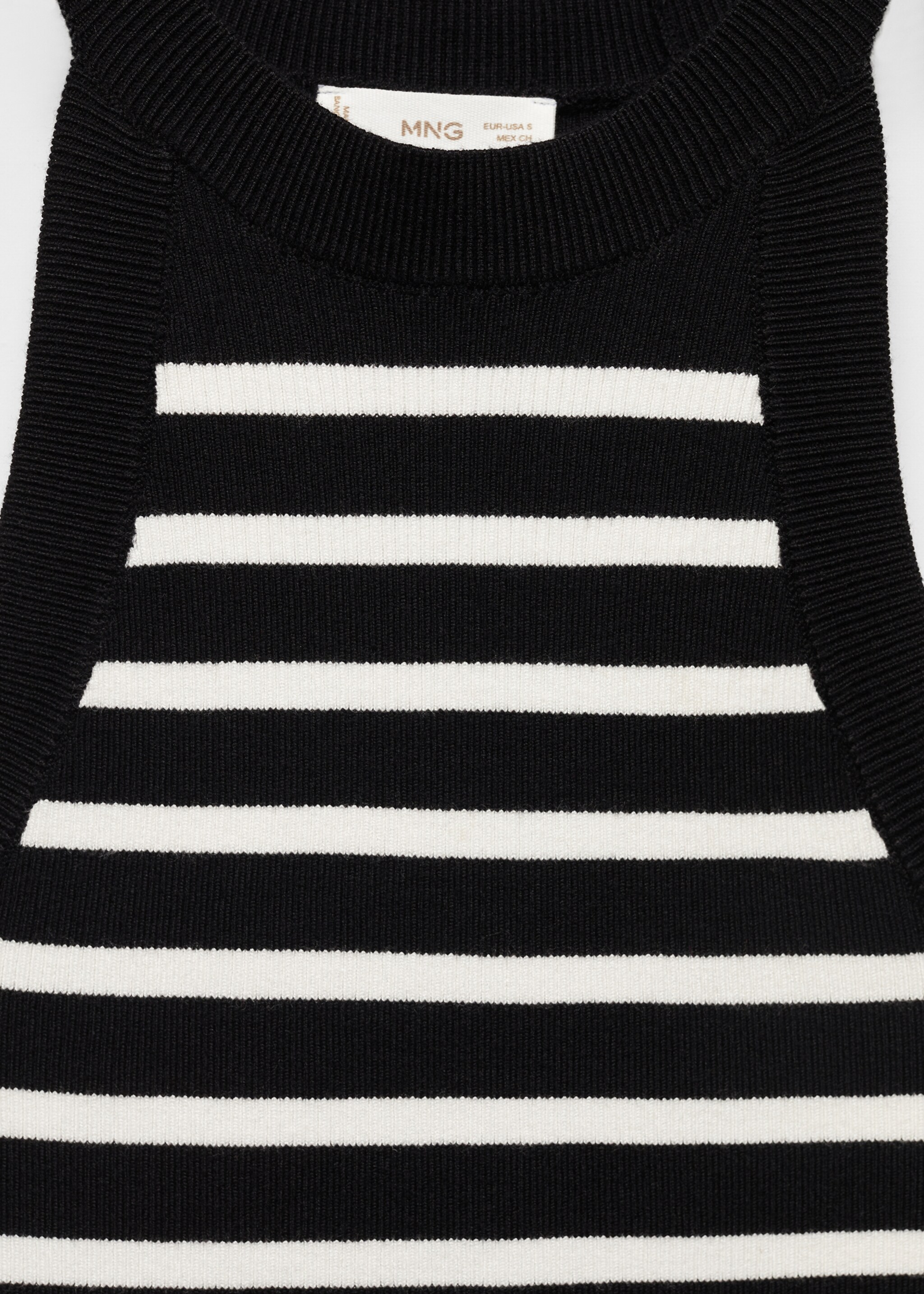 Ribbed top - Details of the article 8, Black. Ref: 67035142-00.