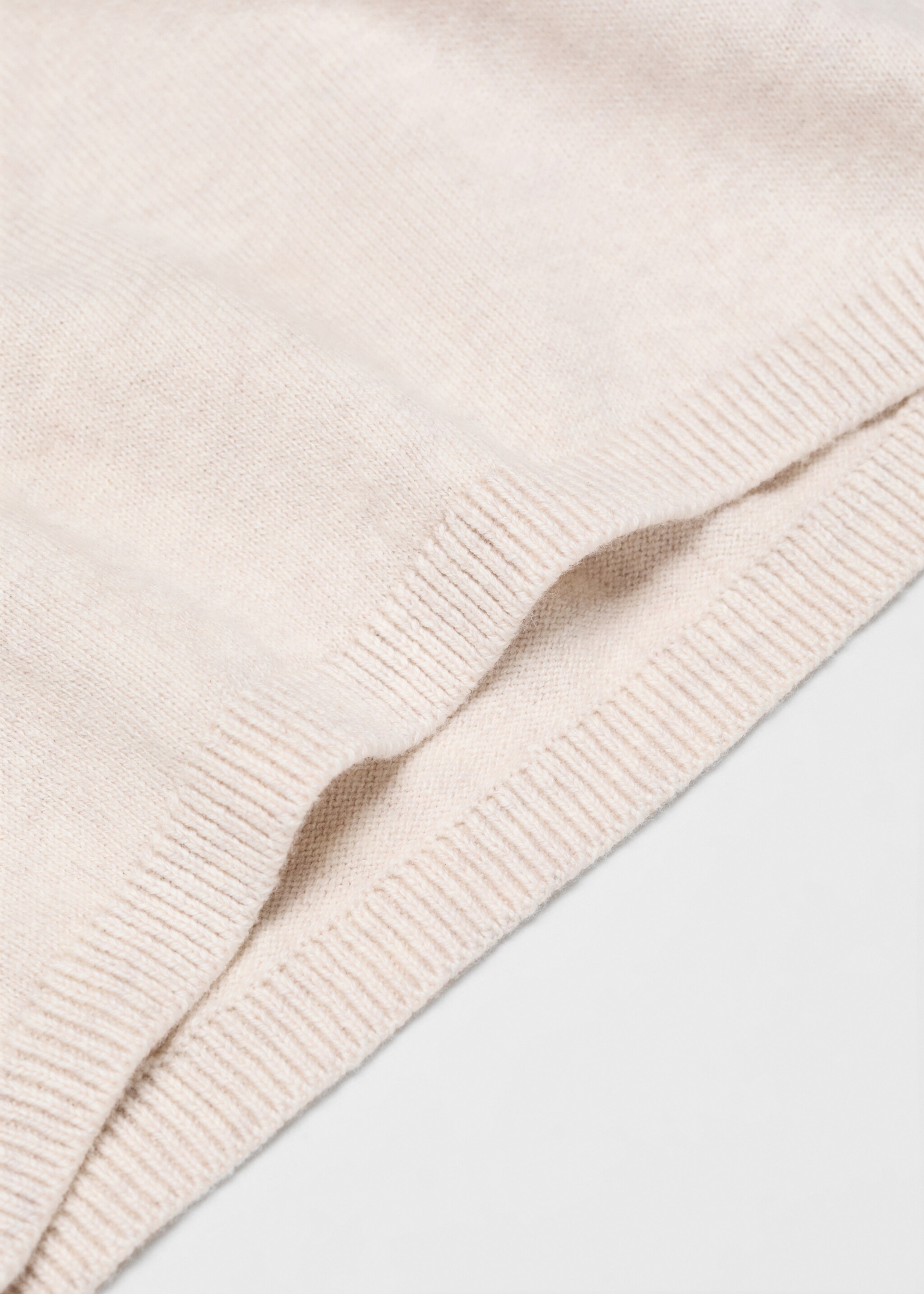 Strickpullover mit Knopfdetail - Detail des Artikels 0