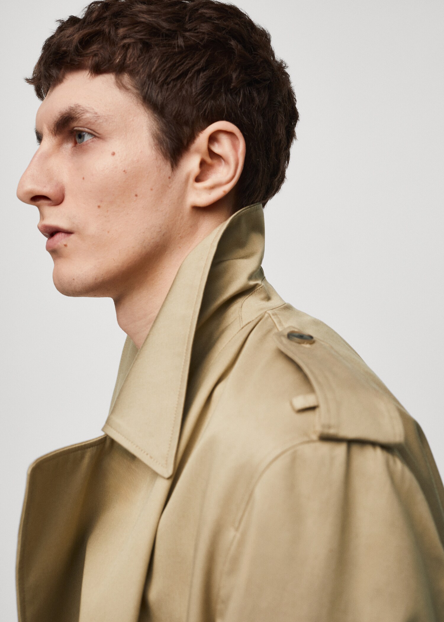 Relaxed-fit trench coat with belt - Details of the article 4