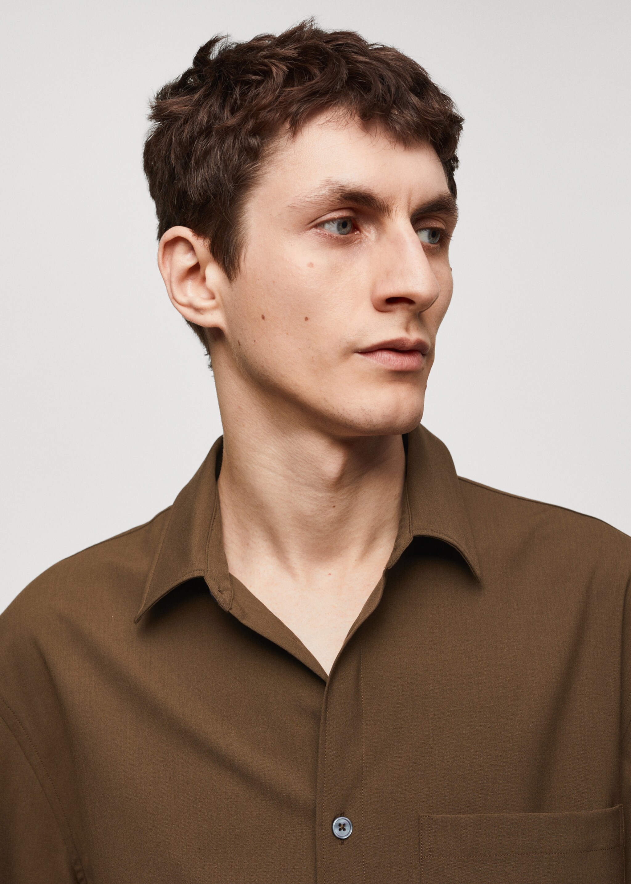 Camisa regular fit bolsillo - Detalle del artículo 1