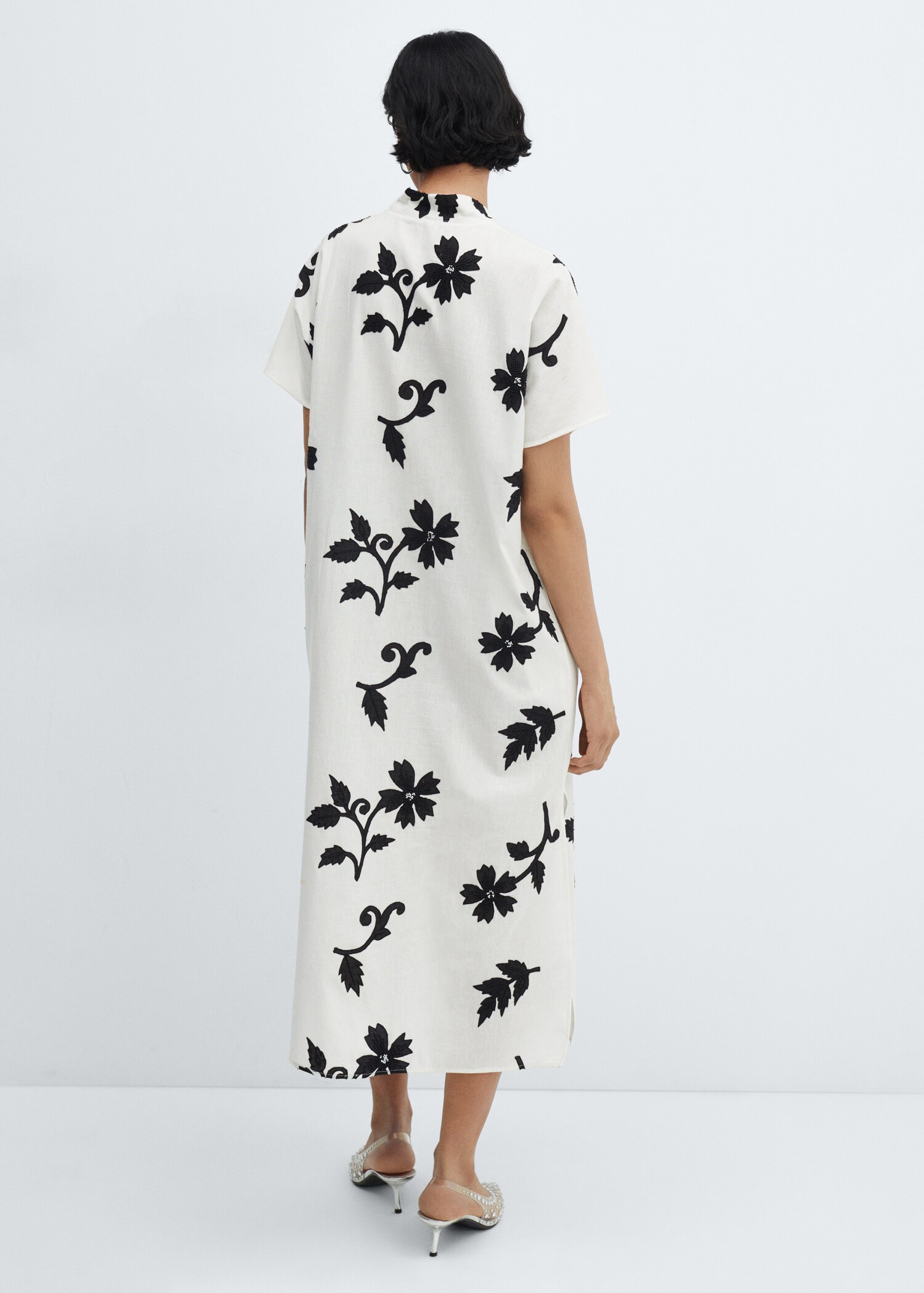 V-neck floral dress - Reverse of the article