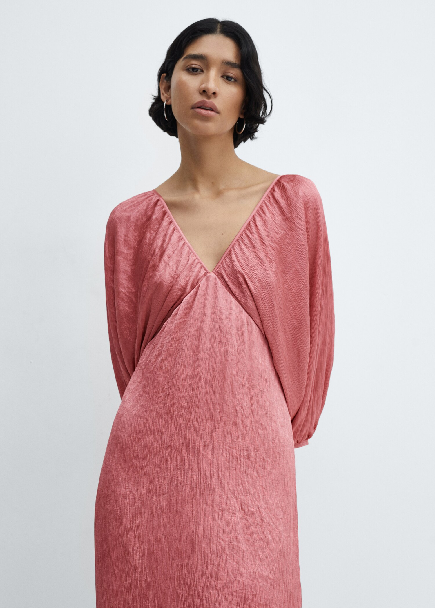 V-neck satin dress - Medium plane