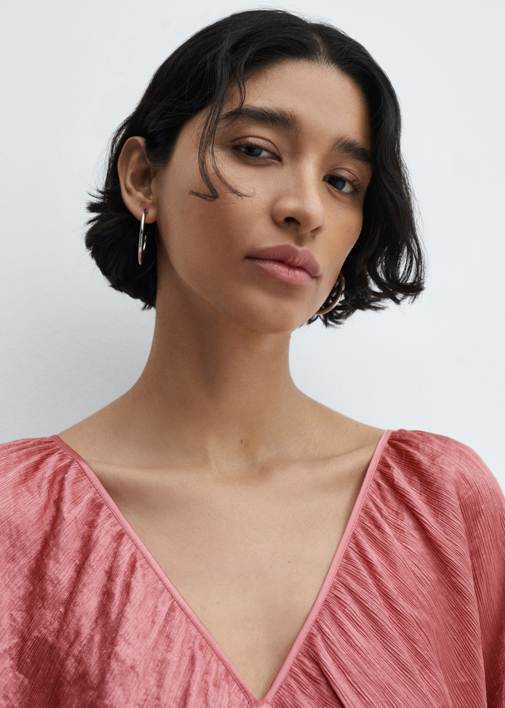 V-neck satin dress - Details of the article 1