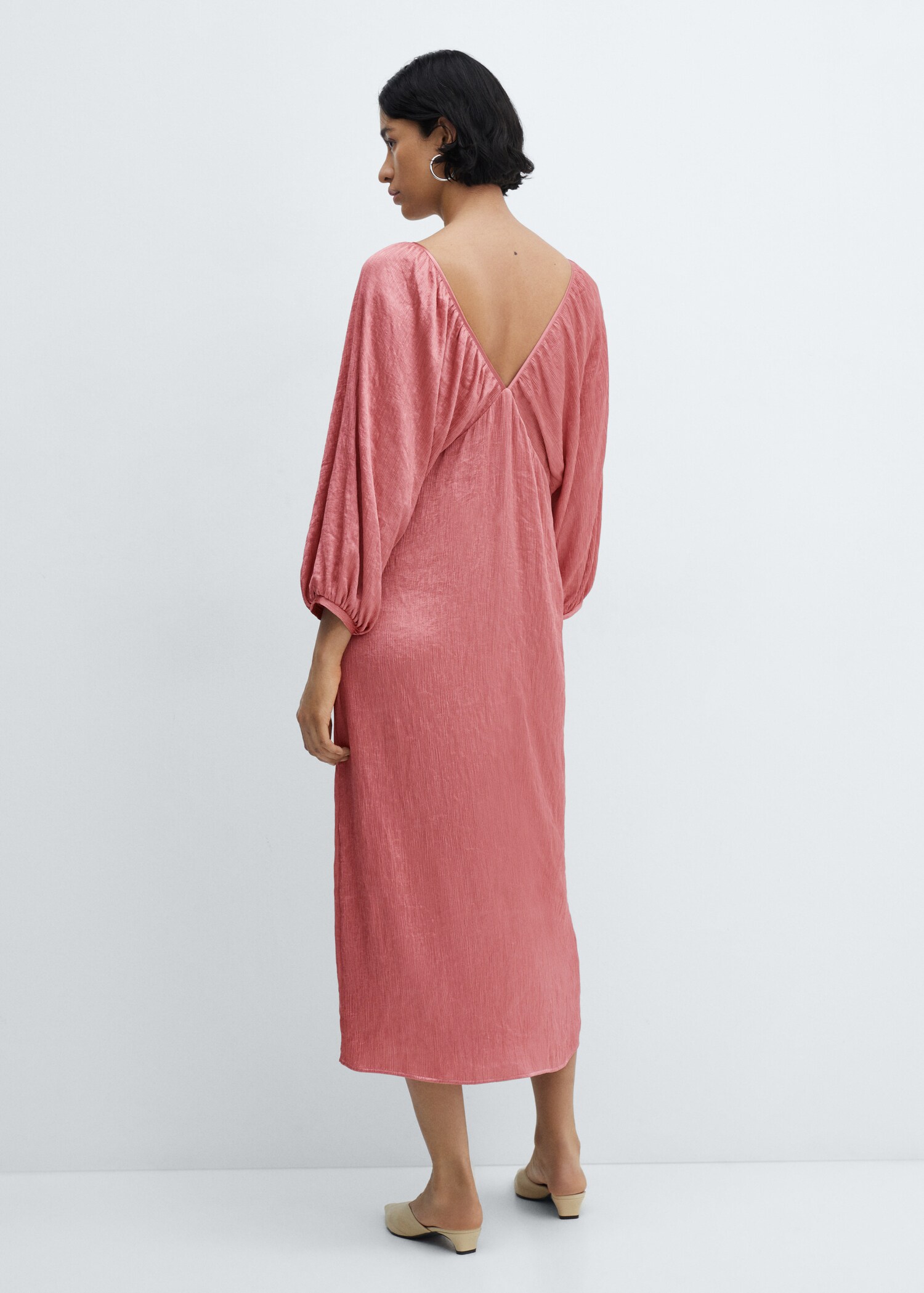 V-neck satin dress - Reverse of the article