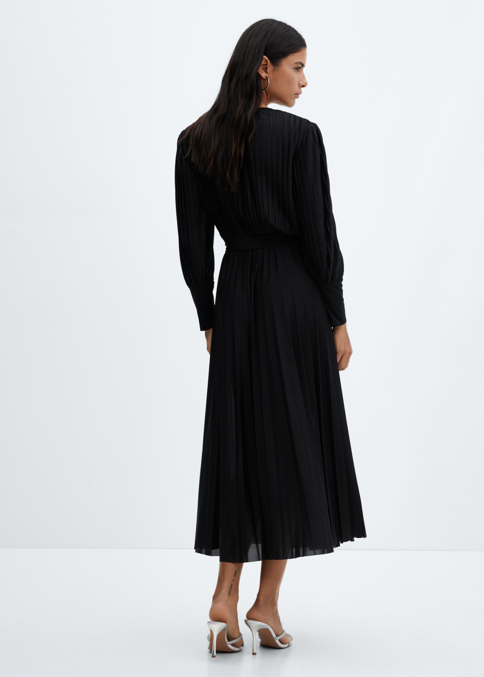 Pleated wrap dress - Reverse of the article