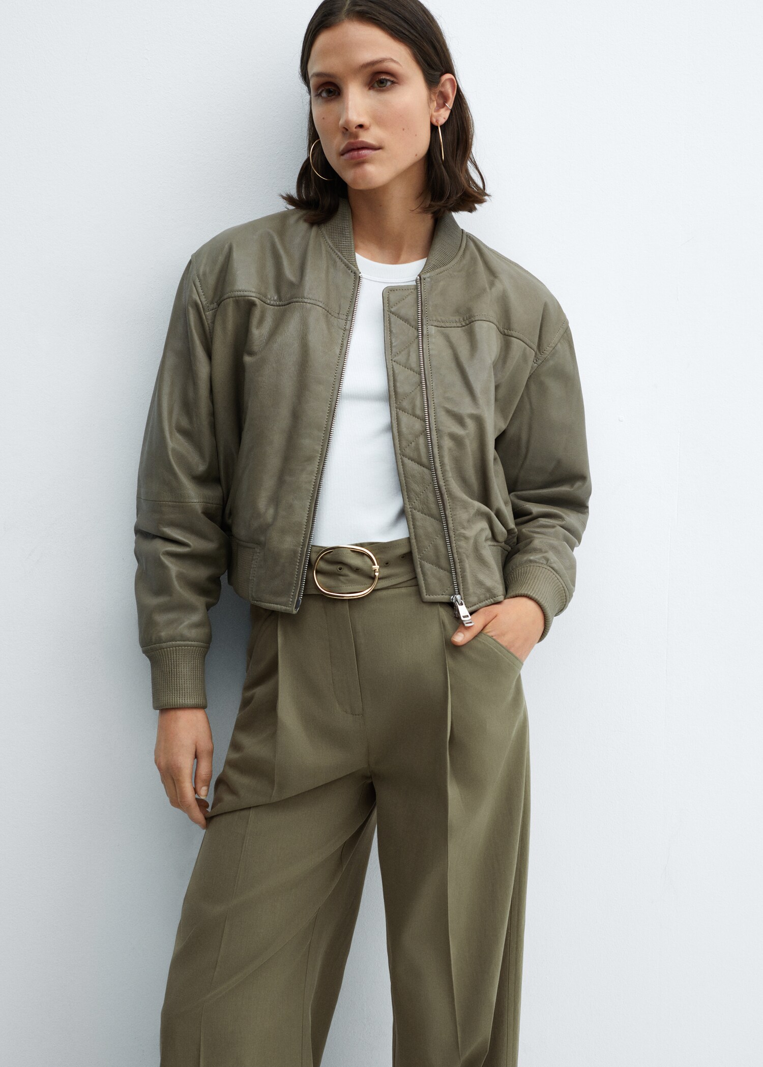 Wideleg trousers with belt - Details of the article 1