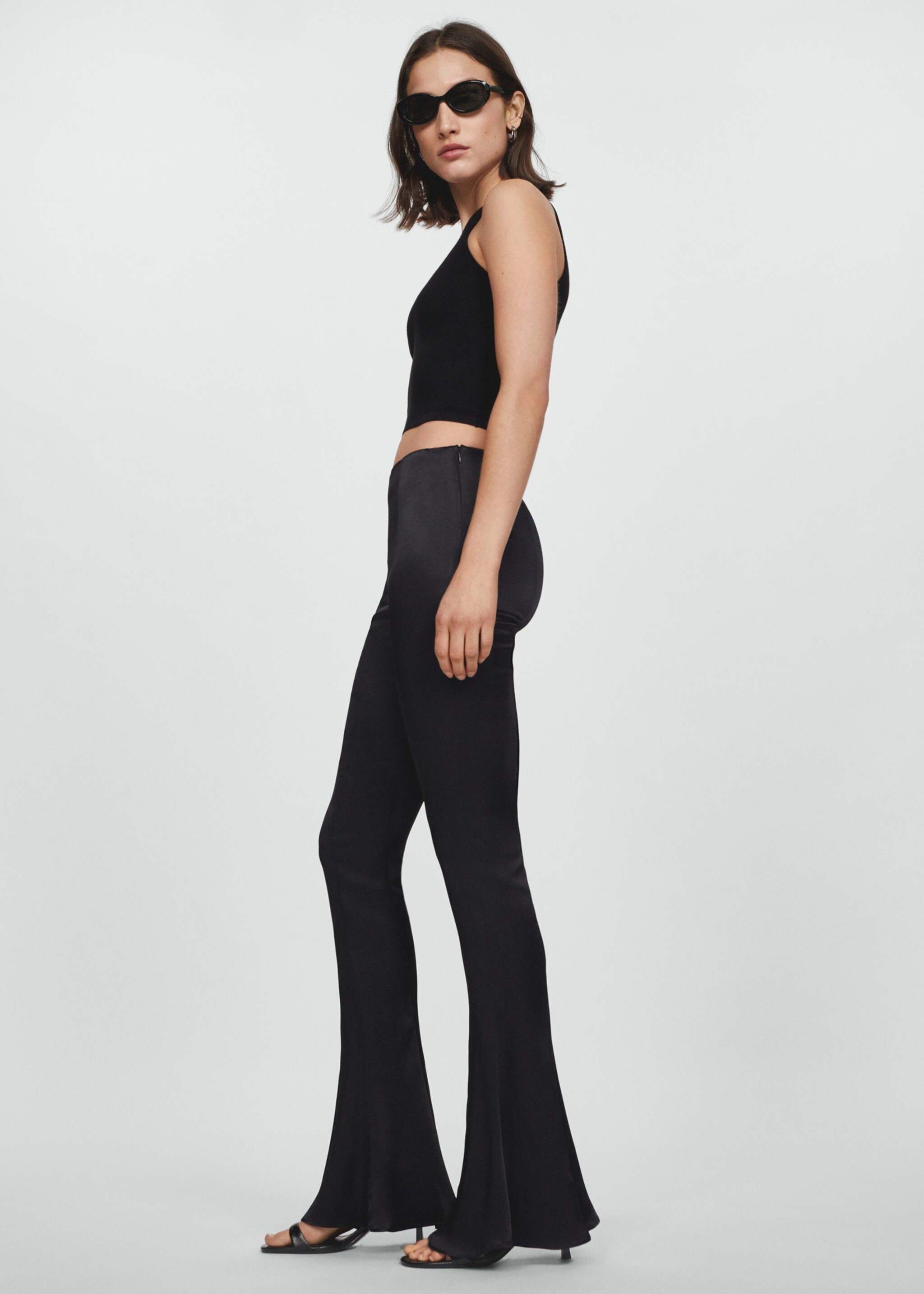 Pantalon satiné évasé - Détail de l'article 2, Noir. Ref: 67035754-00.