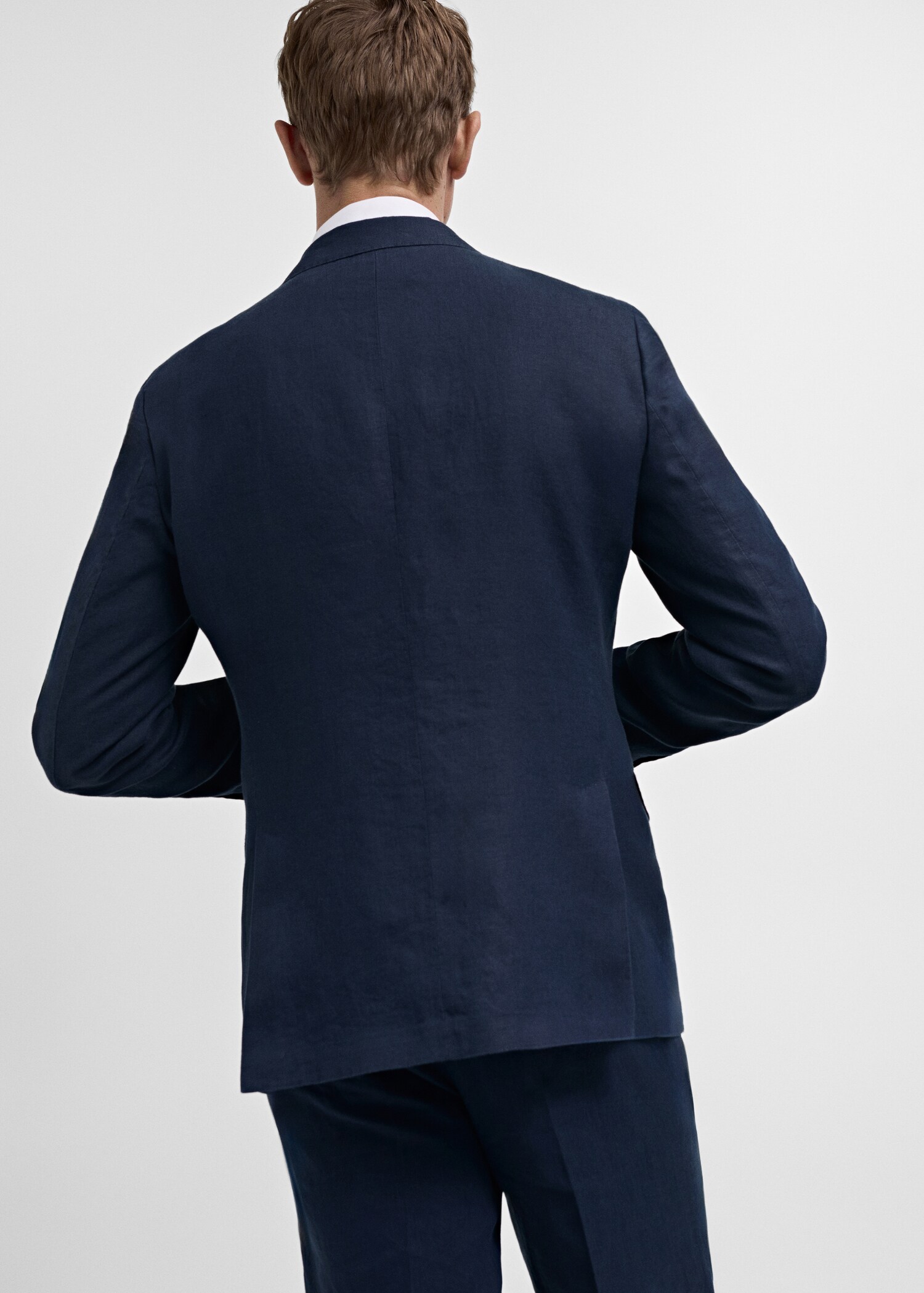 100% linen slim-fit suit jacket - Reverse of the article