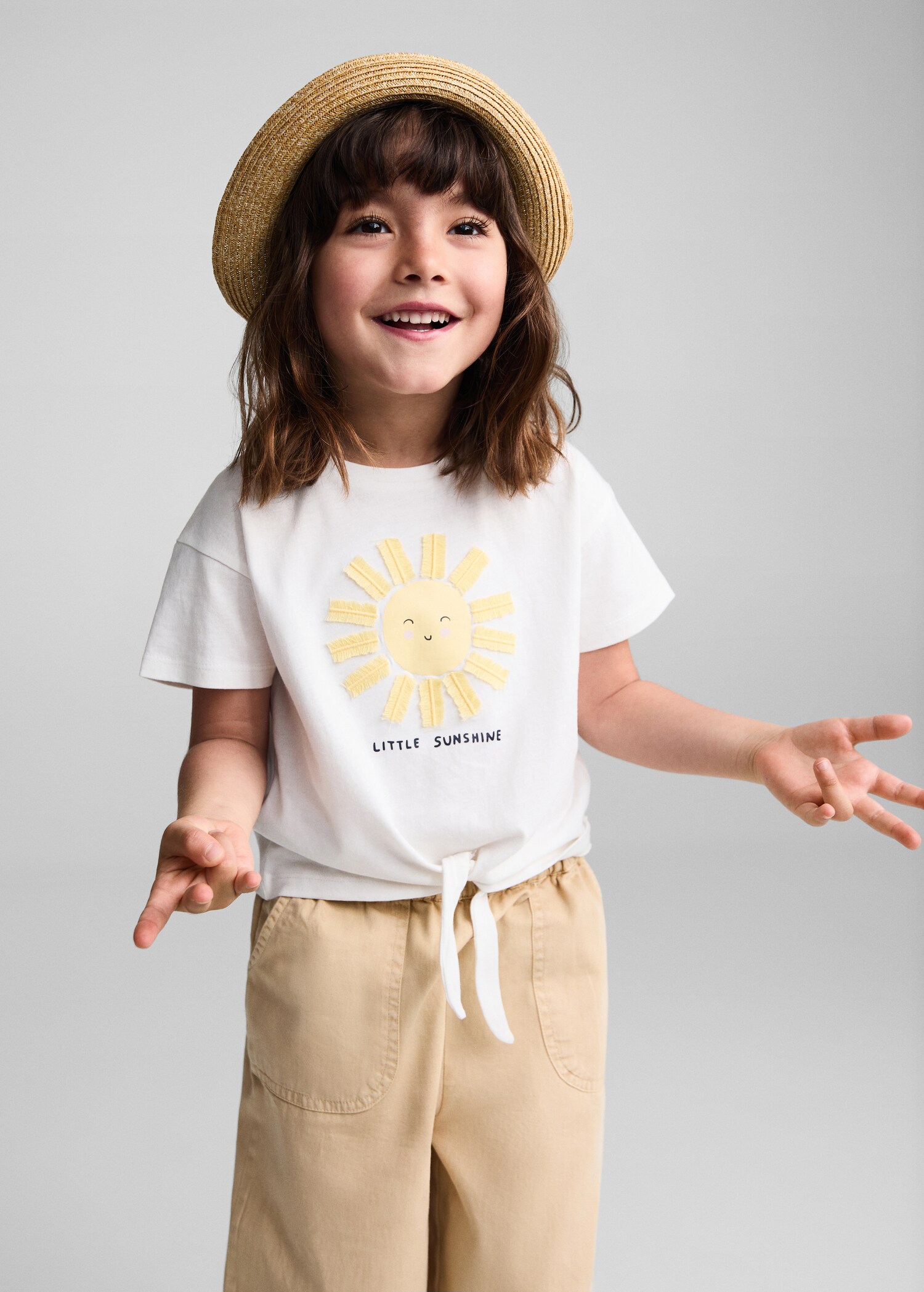 Gemustertes T-Shirt mit Knotendetail - Mittlere Ansicht