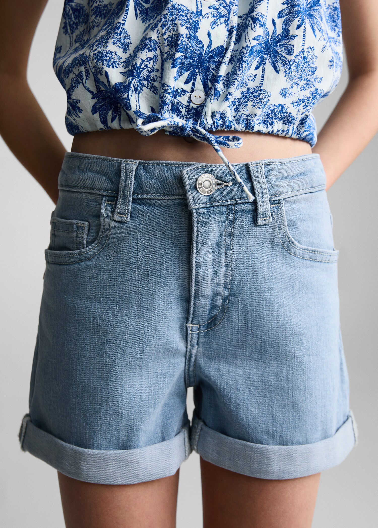 Jeansshorts mit Rollsaum - Detail des Artikels 1