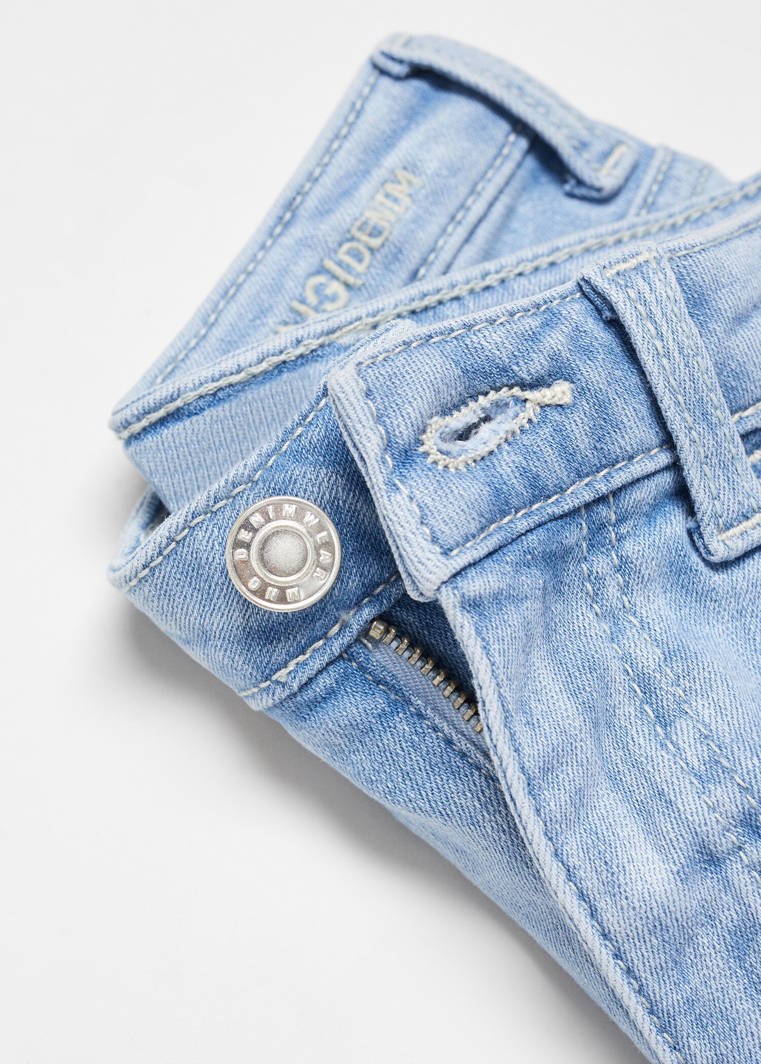 Jeansshorts mit Rollsaum - Detail des Artikels 8