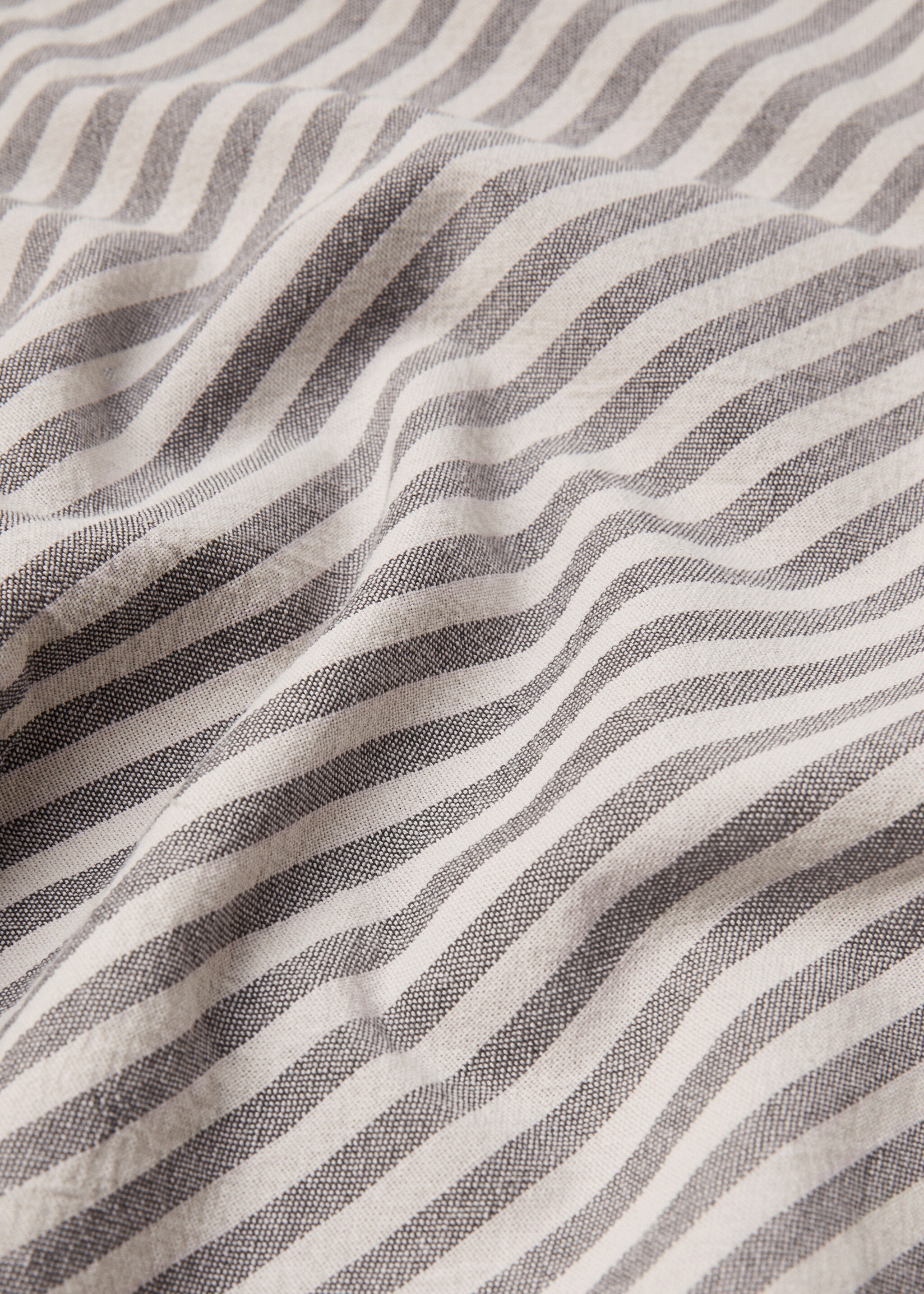 Stripe-printed beach sarong towel 150x180cm - Details of the article 3
