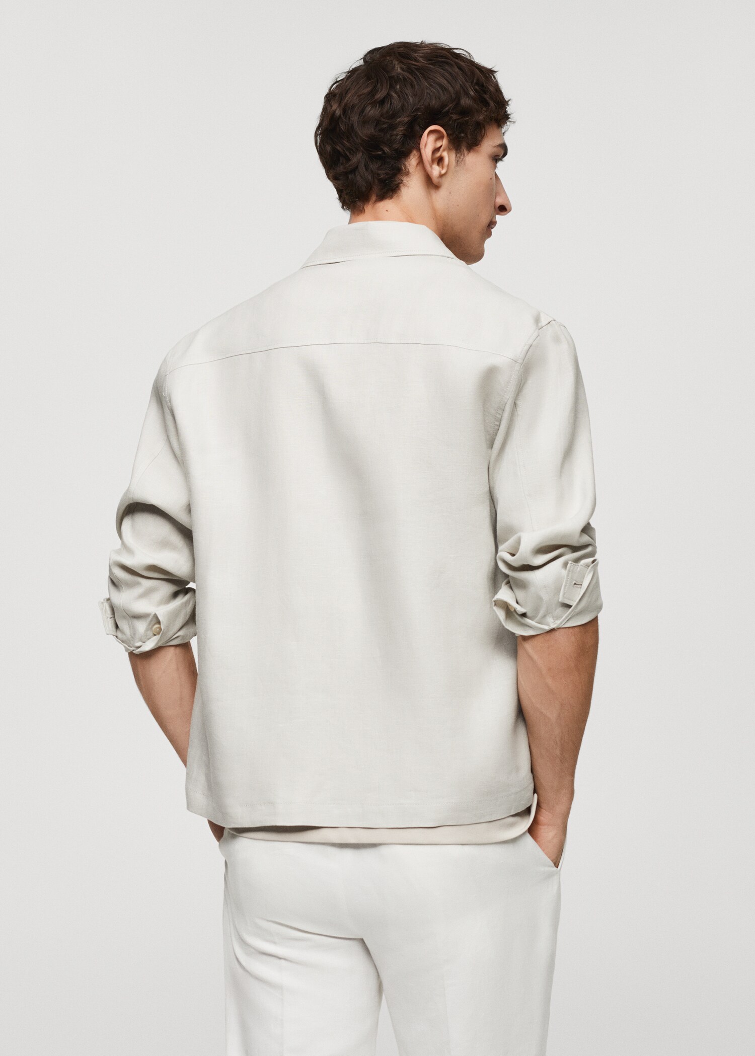 Overshirt mit Taschen aus 100 % Leinen - Rückseite des Artikels