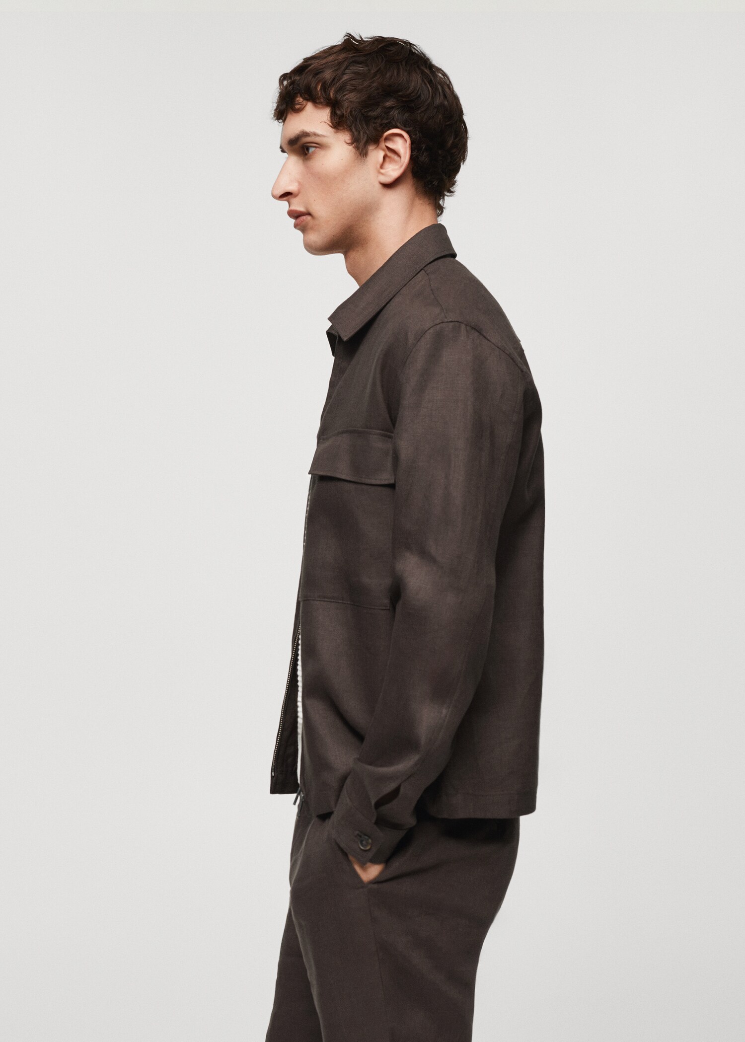 100% linen overshirt with pockets - Details of the article 2