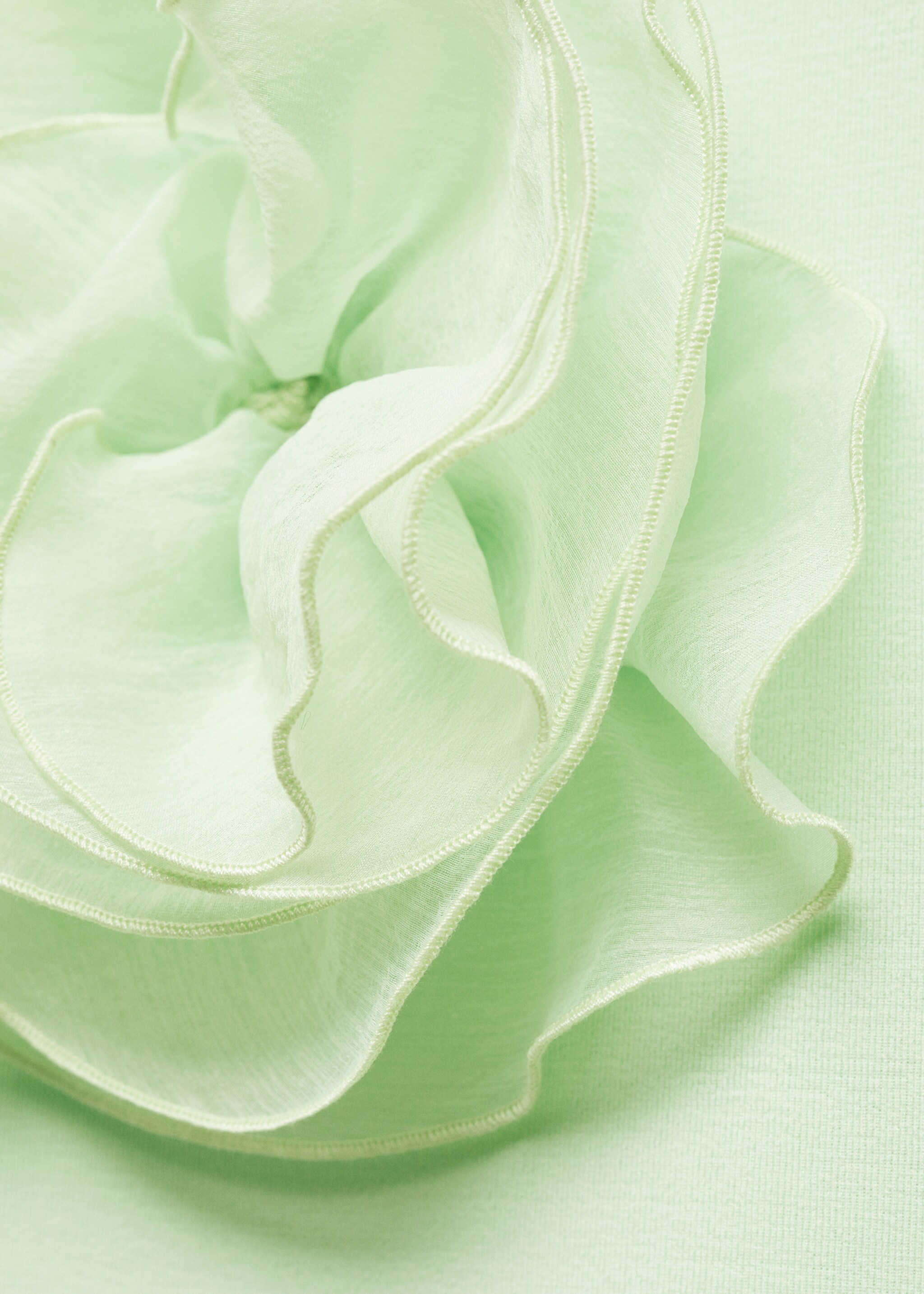 T-shirt with maxi-flower detail - Details of the article 8