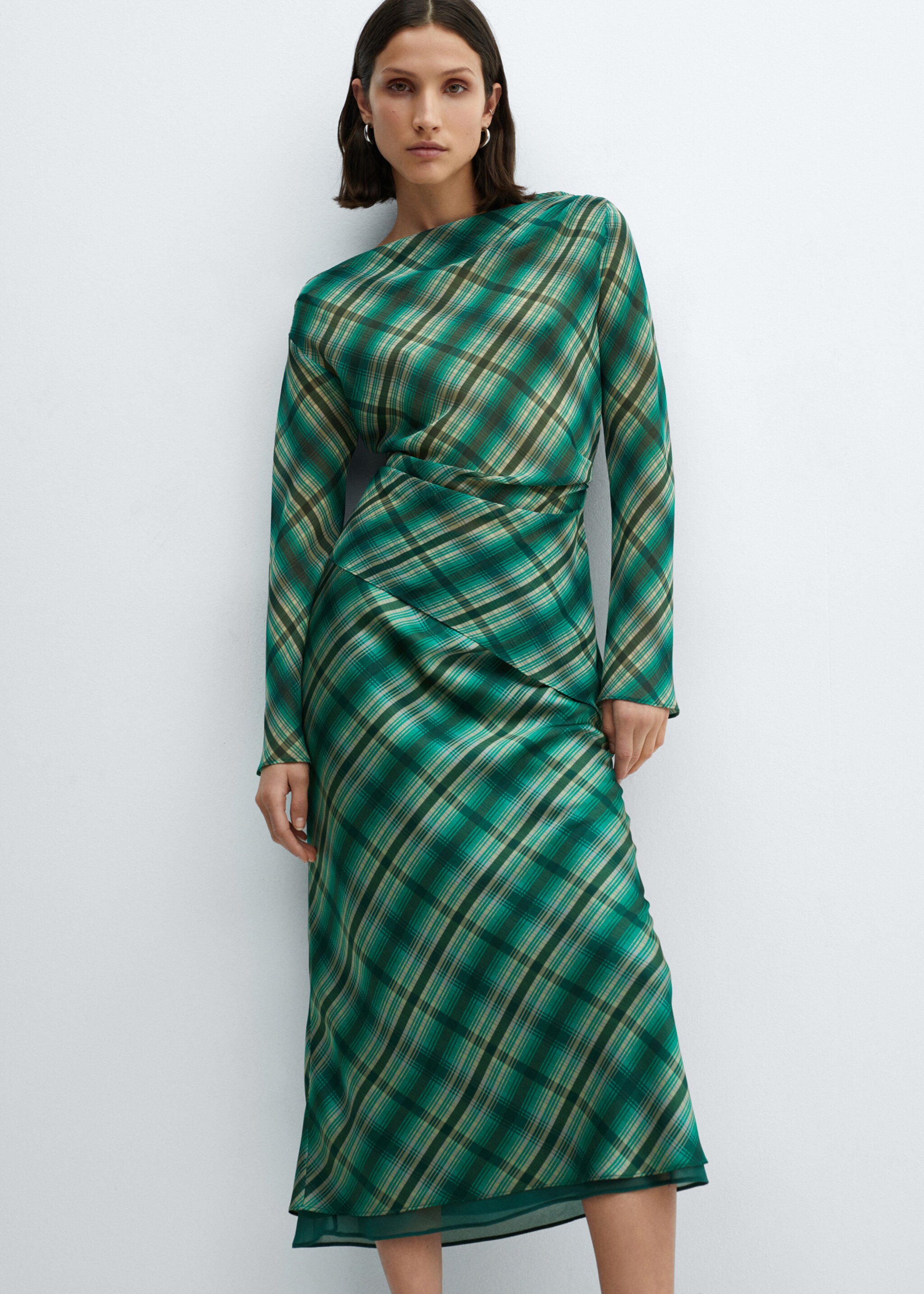 Blouse carreaux asymétrique - Détail de l'article 2, Vert. Ref: 67036346-00.