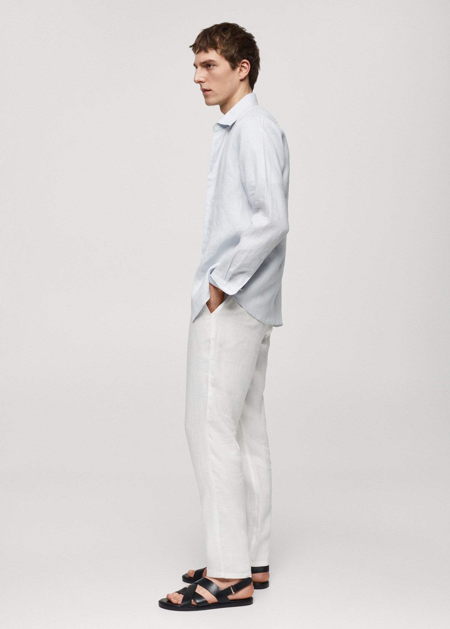 Slim-fit 100% linen trousers - Details of the article 2