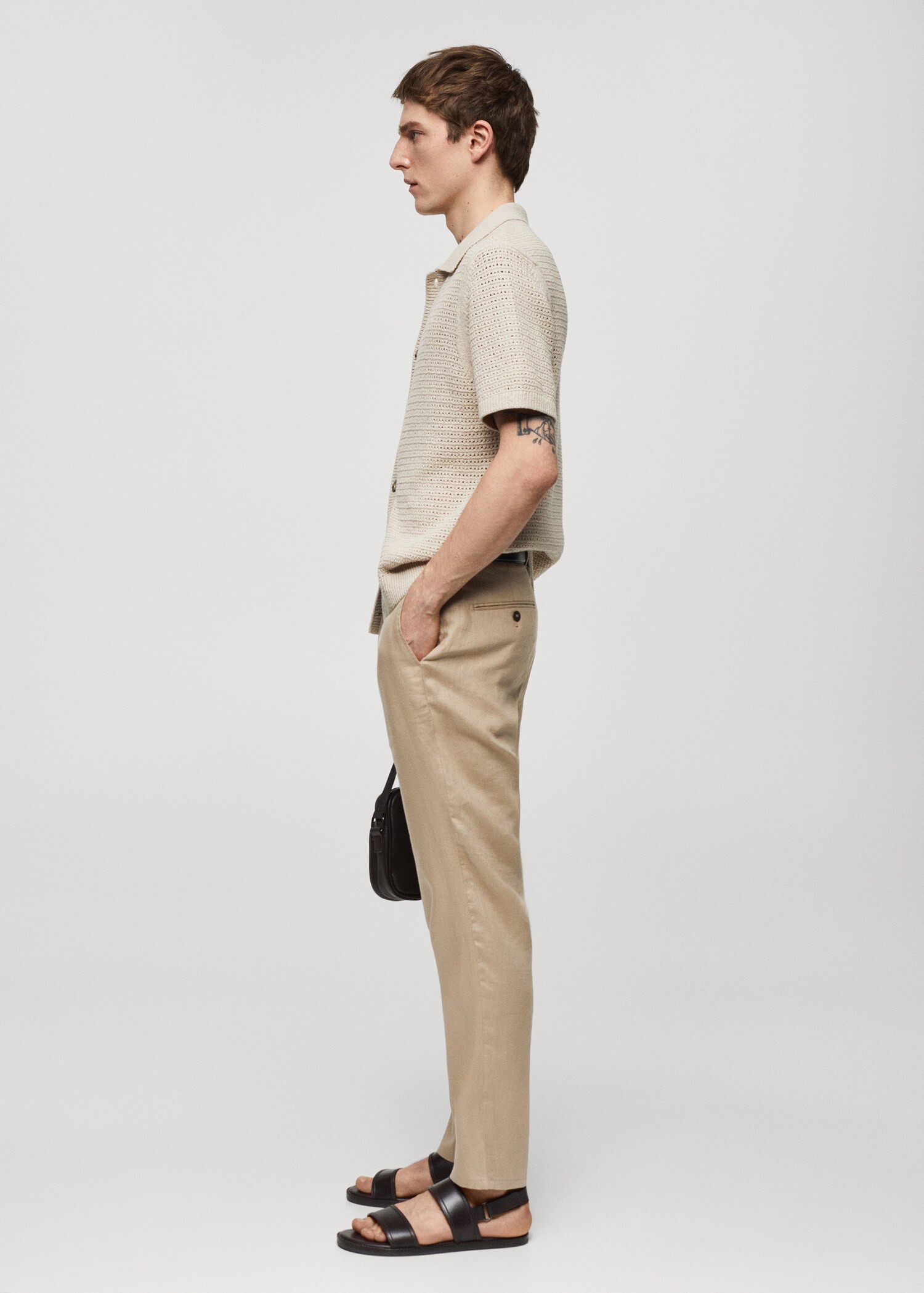 Slim-fit 100% linen trousers - Details of the article 2