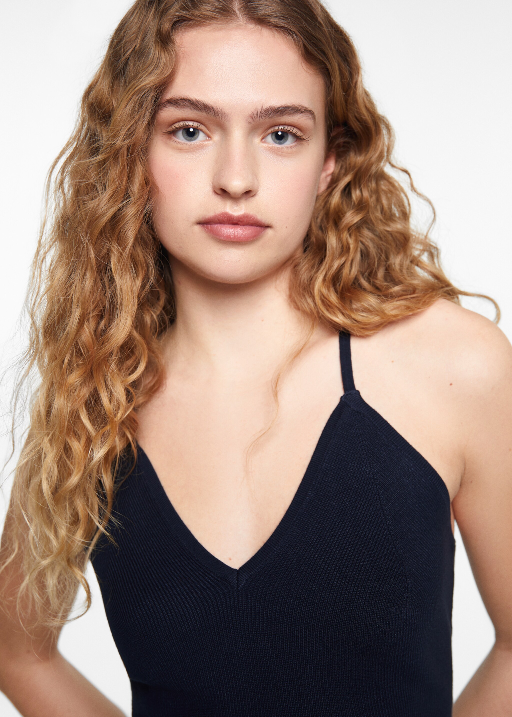 Open-back top - Details of the article 1, Dark Navy. Ref: 67036734-00.