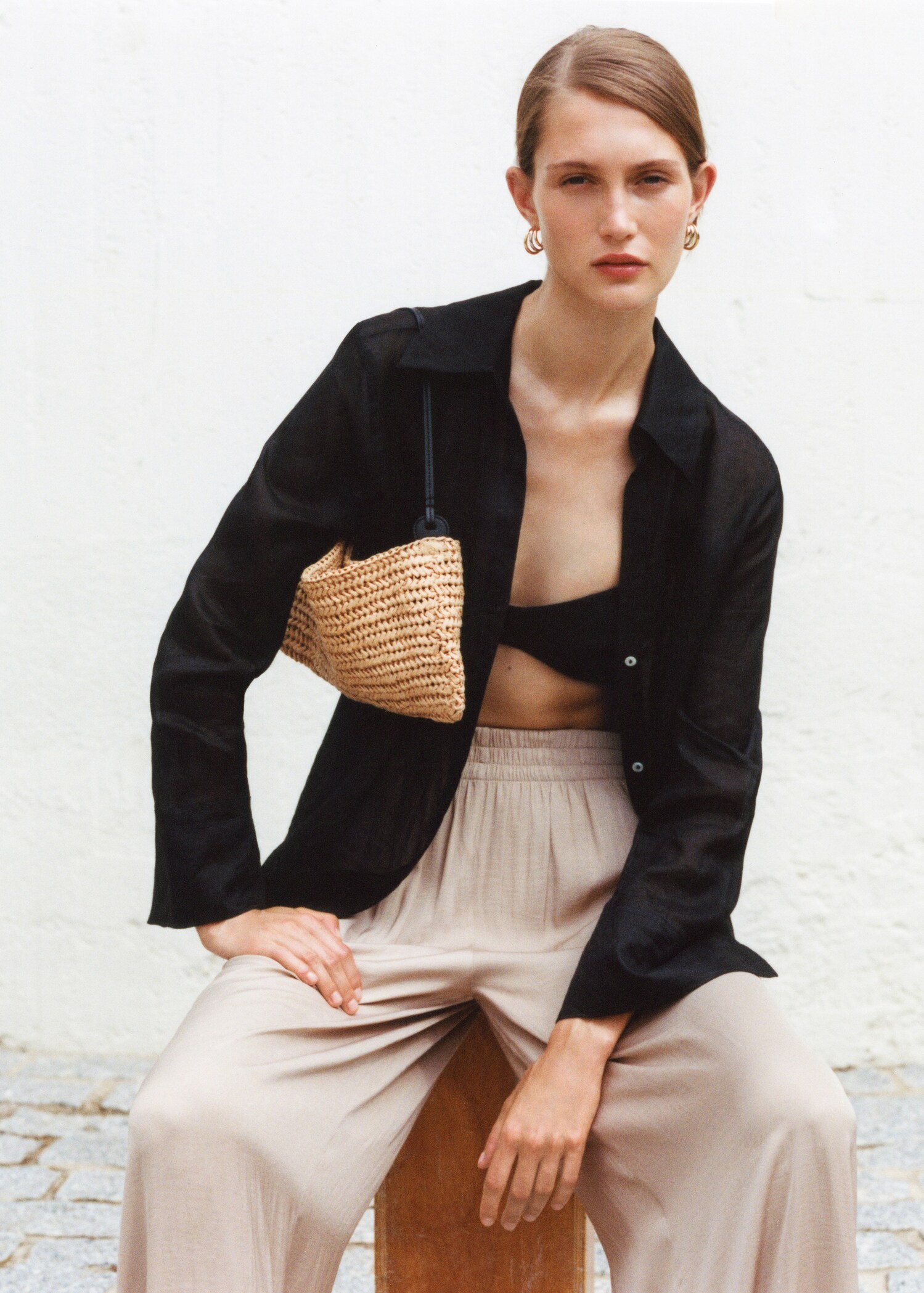 Ramie shirt with hidden buttons - Details of the article 6