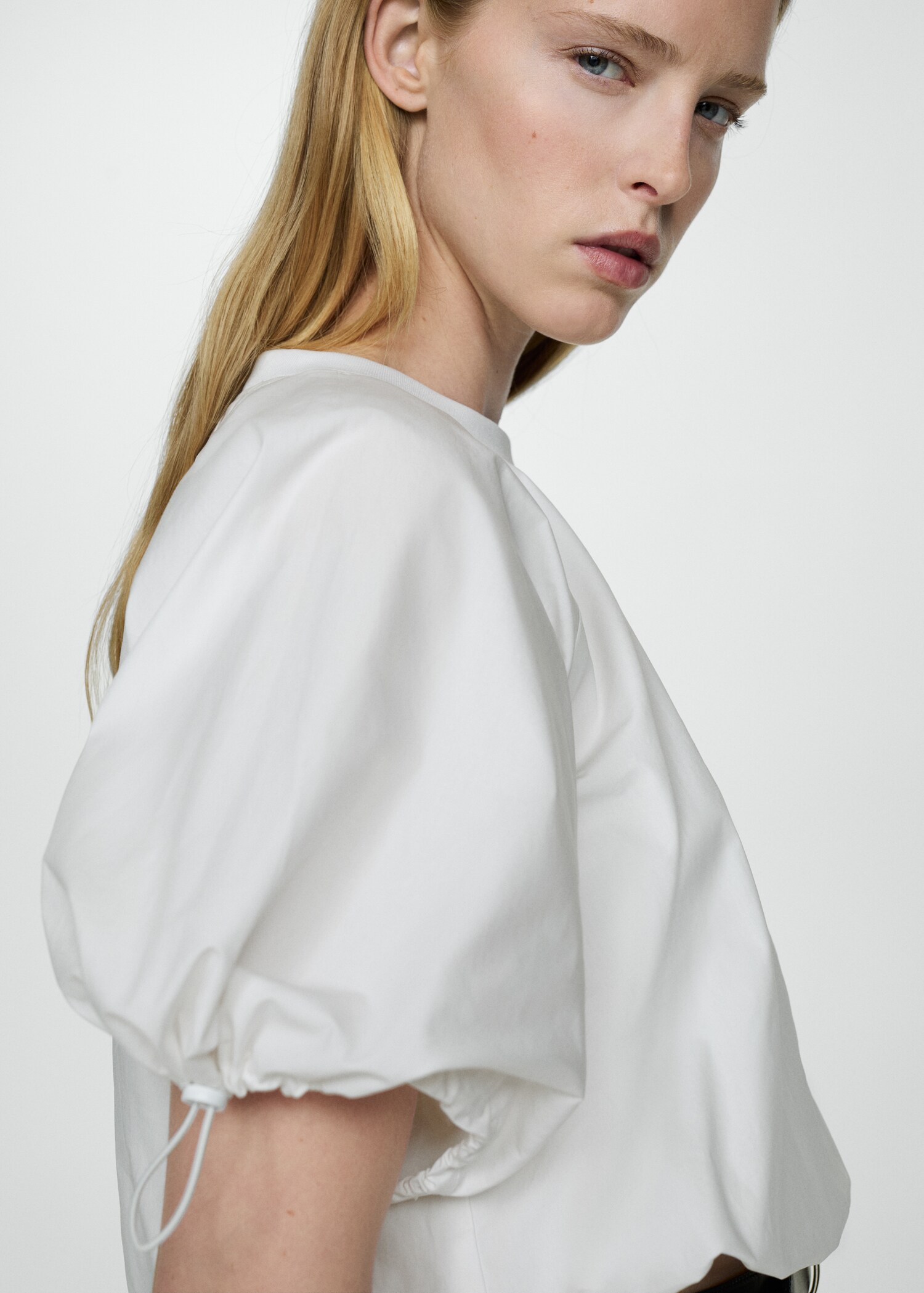 Puffed sleeves blouse - Details of the article 1
