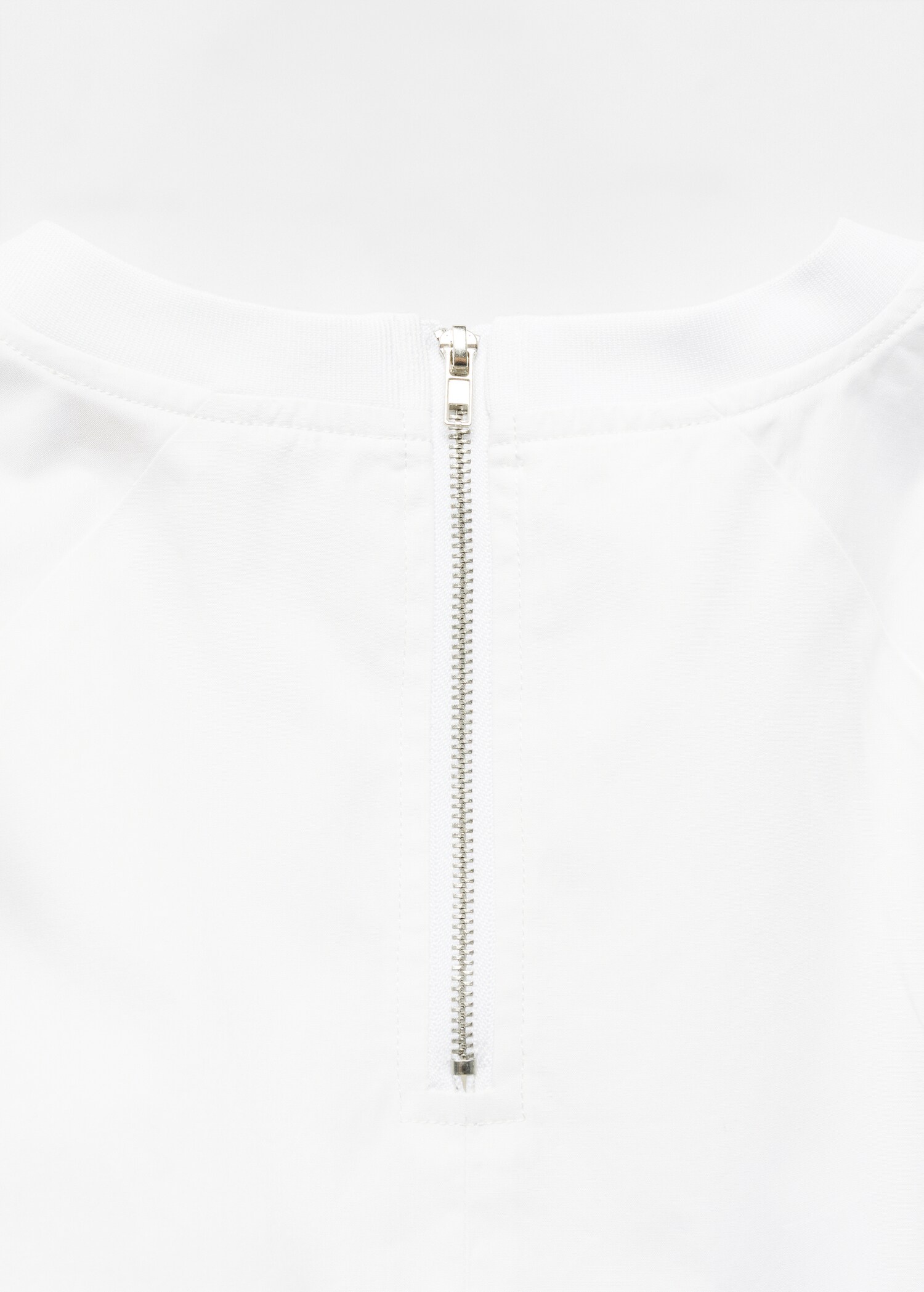 Puffed sleeves blouse - Details of the article 8