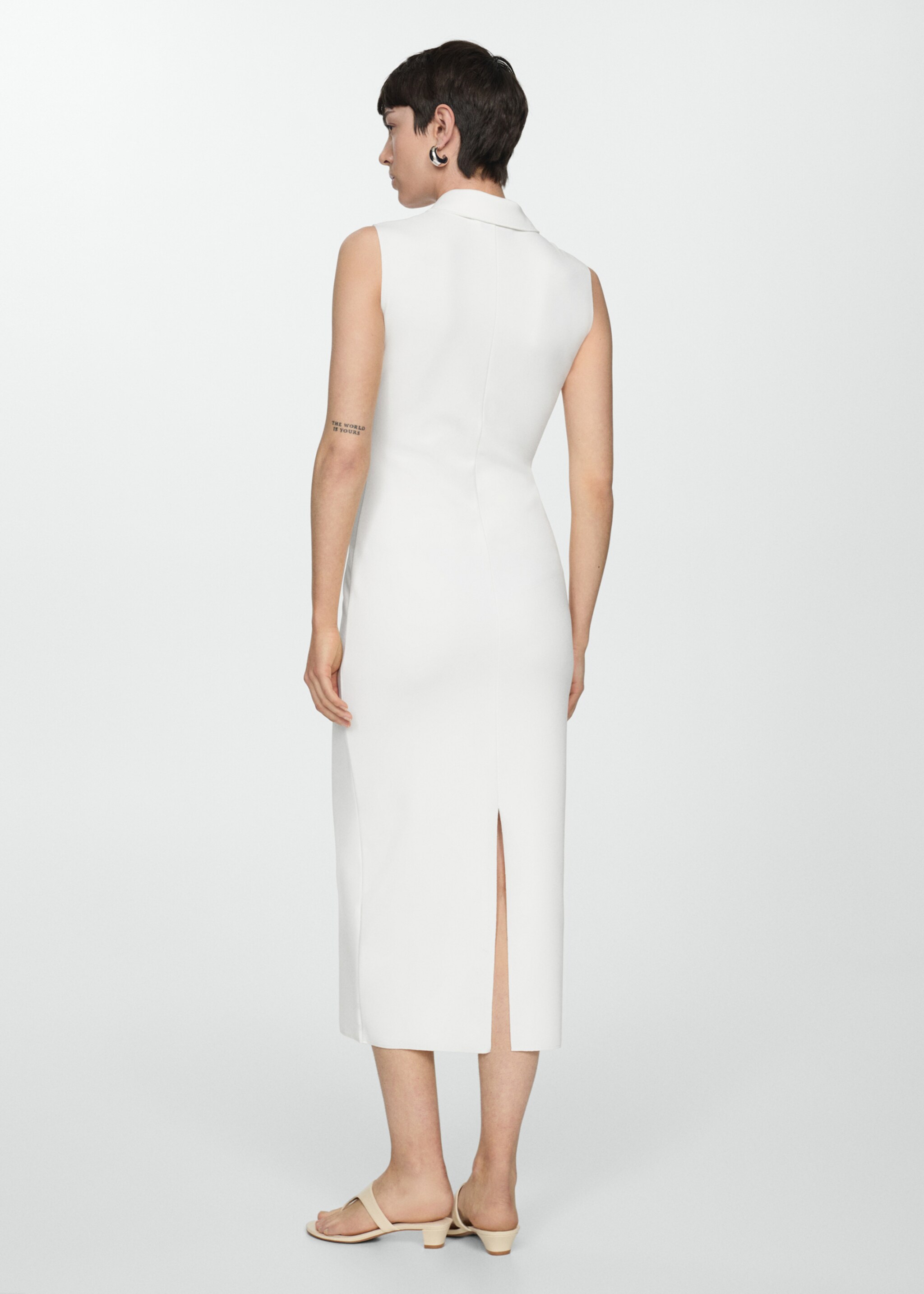 Kleid mit Zip-Kragen - Rückseite des Artikels