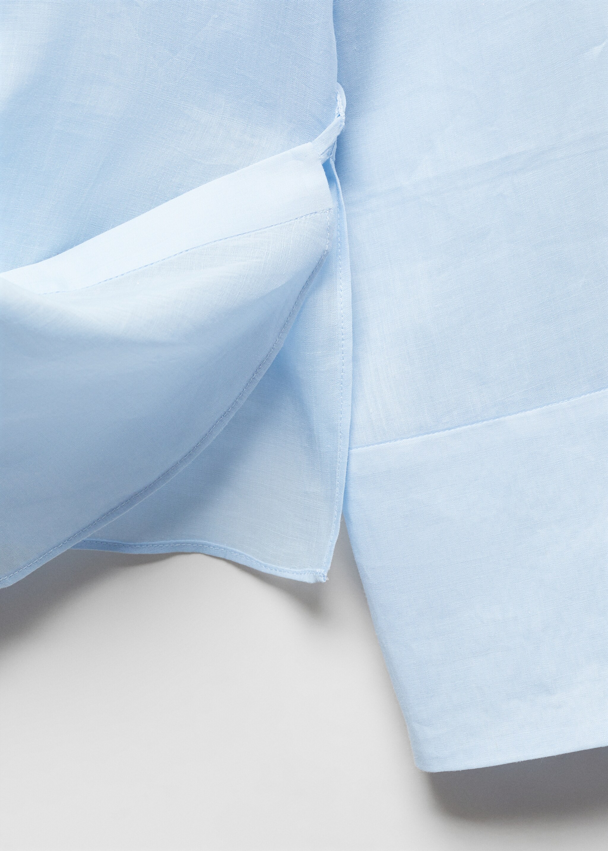 100% ramie double-breasted shirt - Details of the article 8, Sky Blue. Ref: 67037130-00.