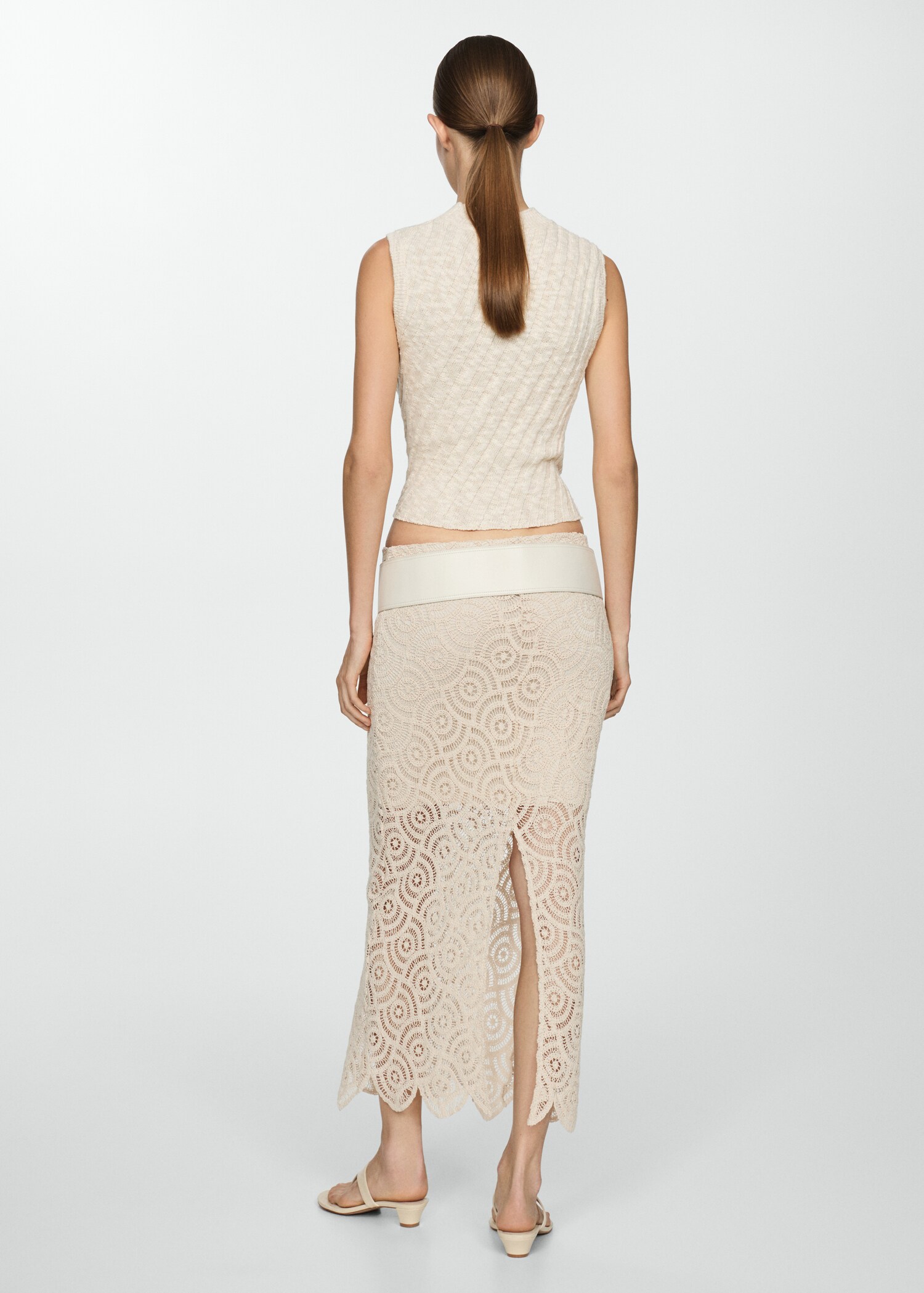 Crochet midi skirt - Reverse of the article