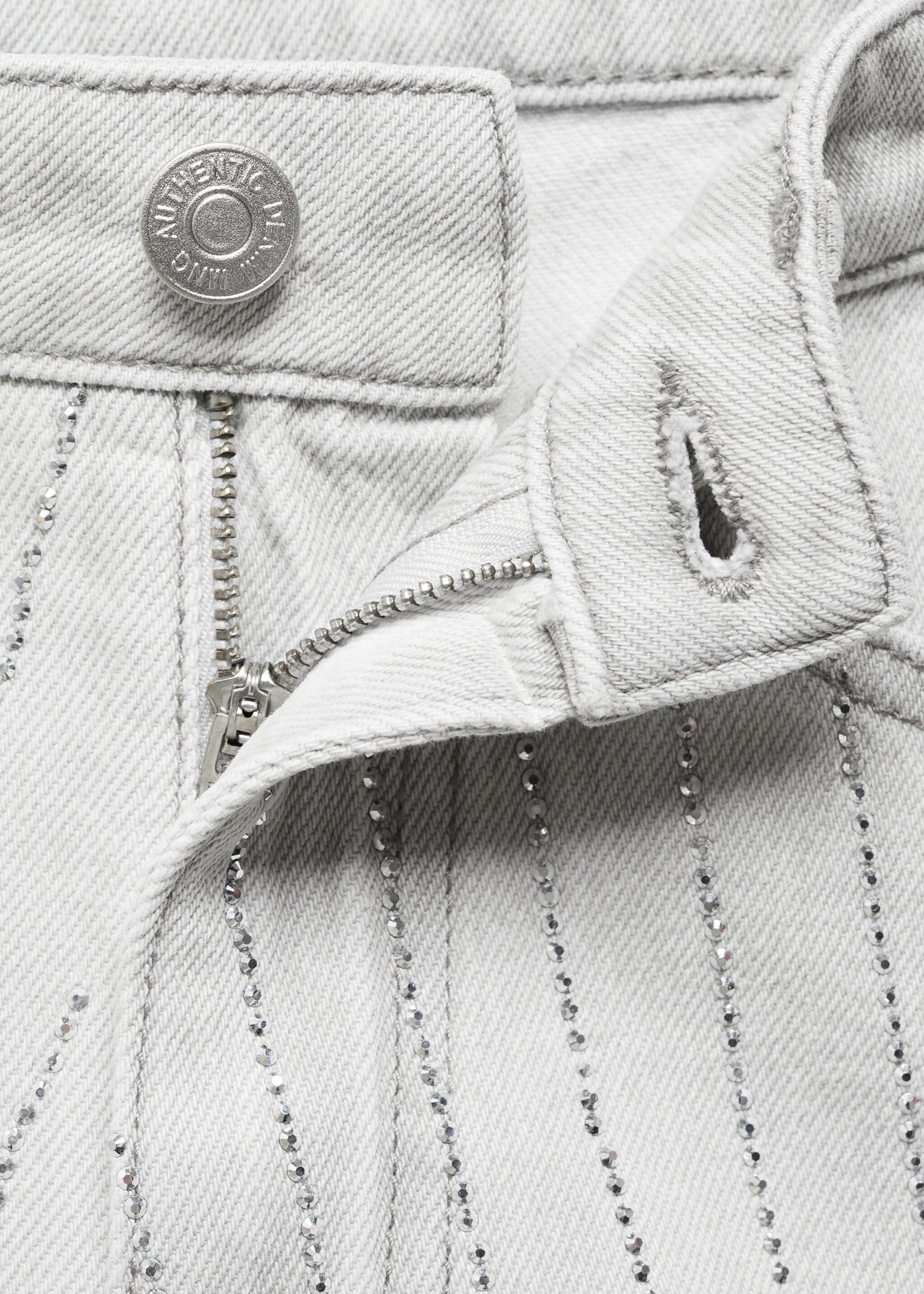 Shorts mit Glanz-Effekt - Detail des Artikels 8, Denim Grau. Ref: 67037722-00.