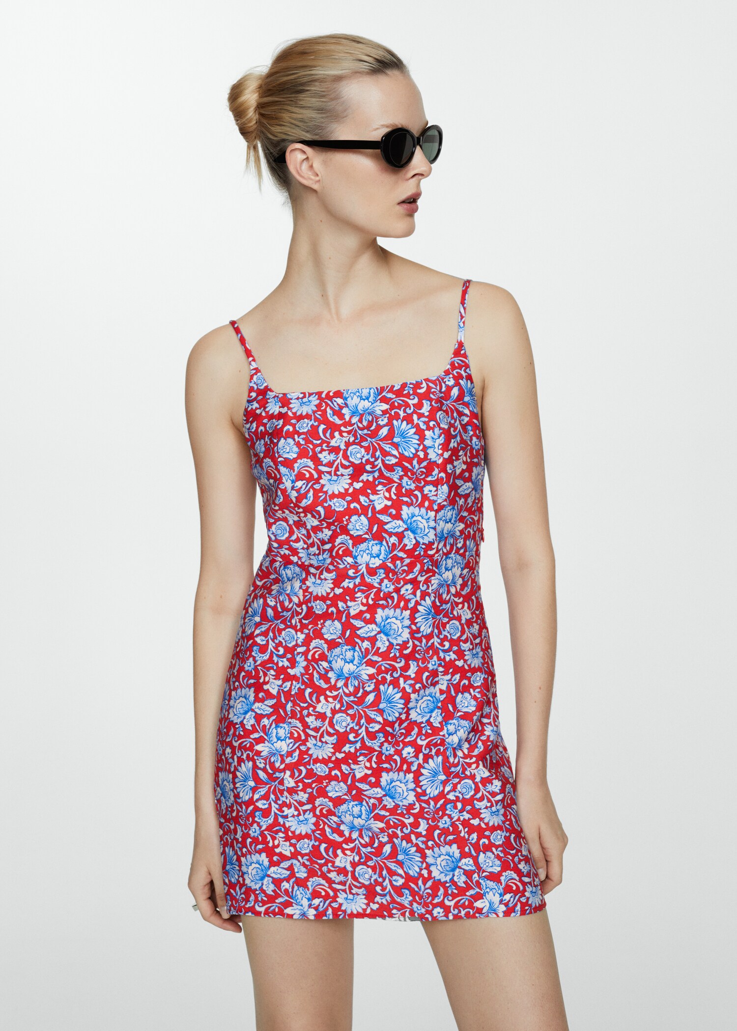 Kleid mit Blumendruck - Mittlere Ansicht