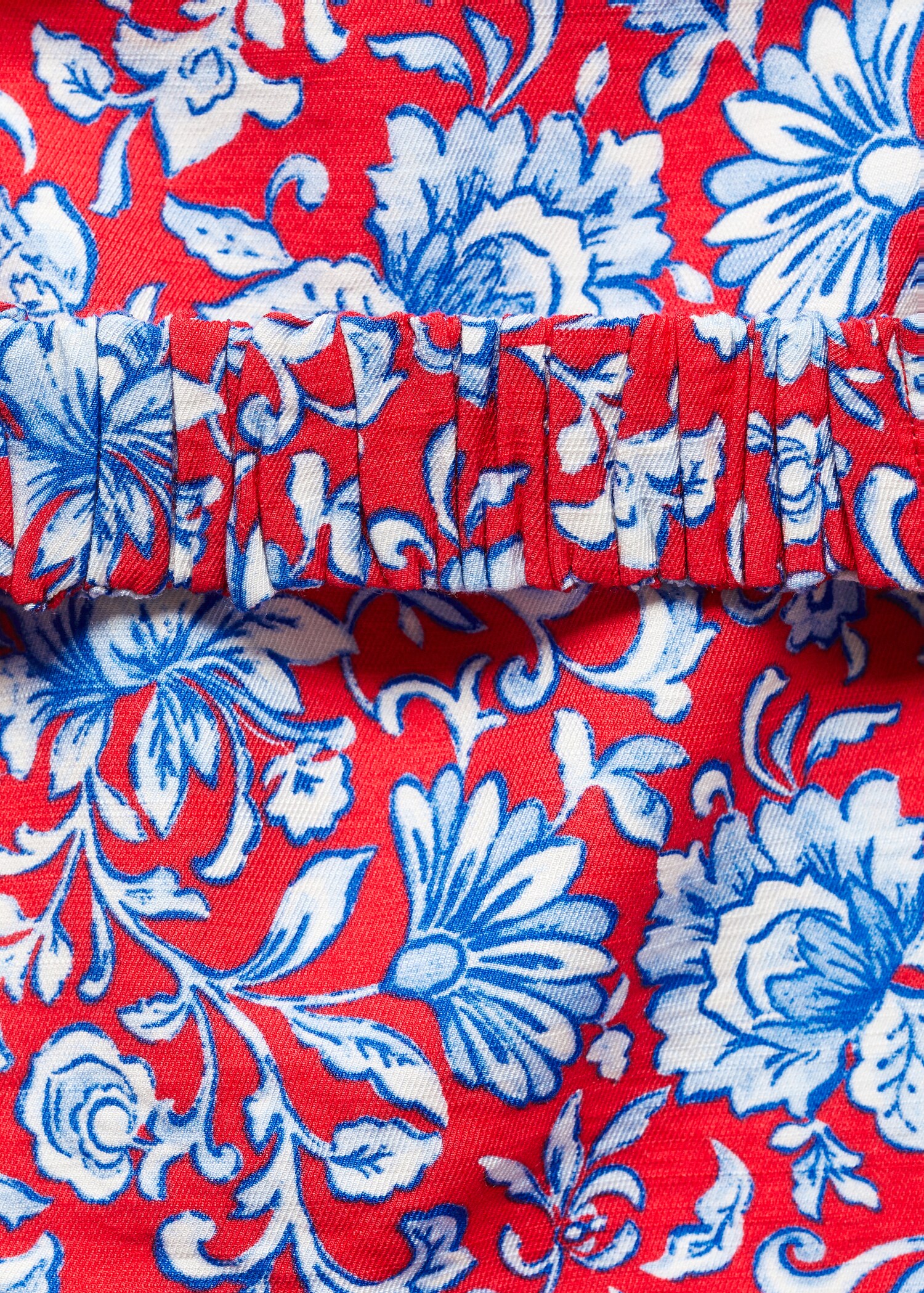 Kleid mit Blumendruck - Detail des Artikels 8
