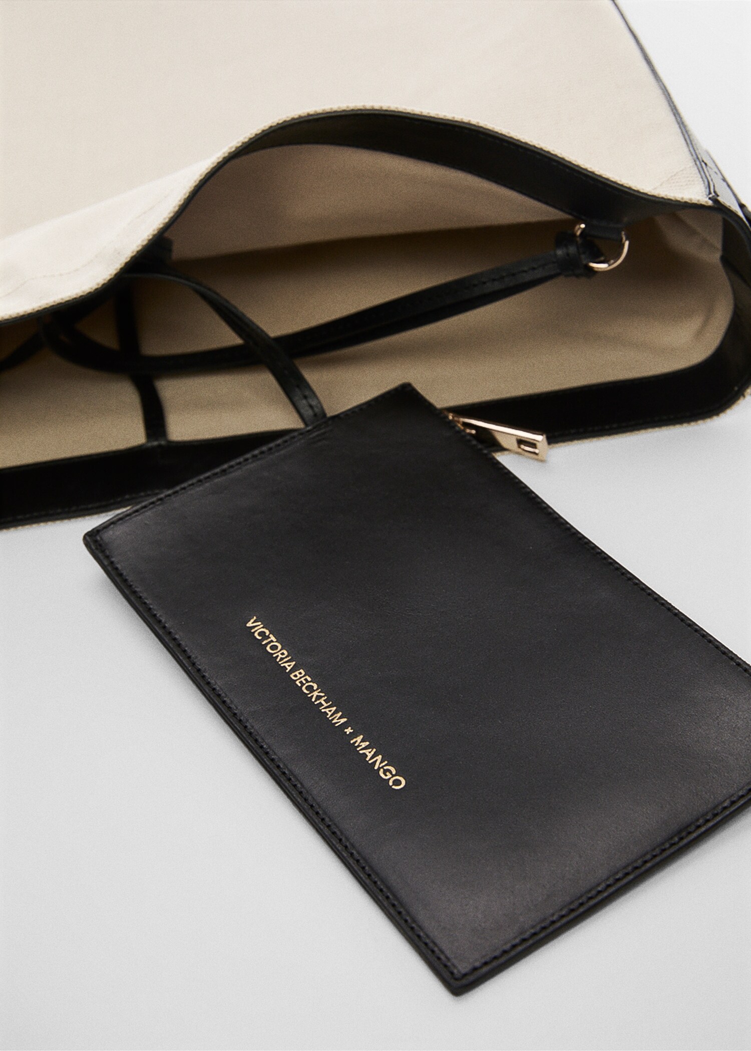 Canvas-Maxi-Tasche mit Lederkontrastdetails - Detail des Artikels 3