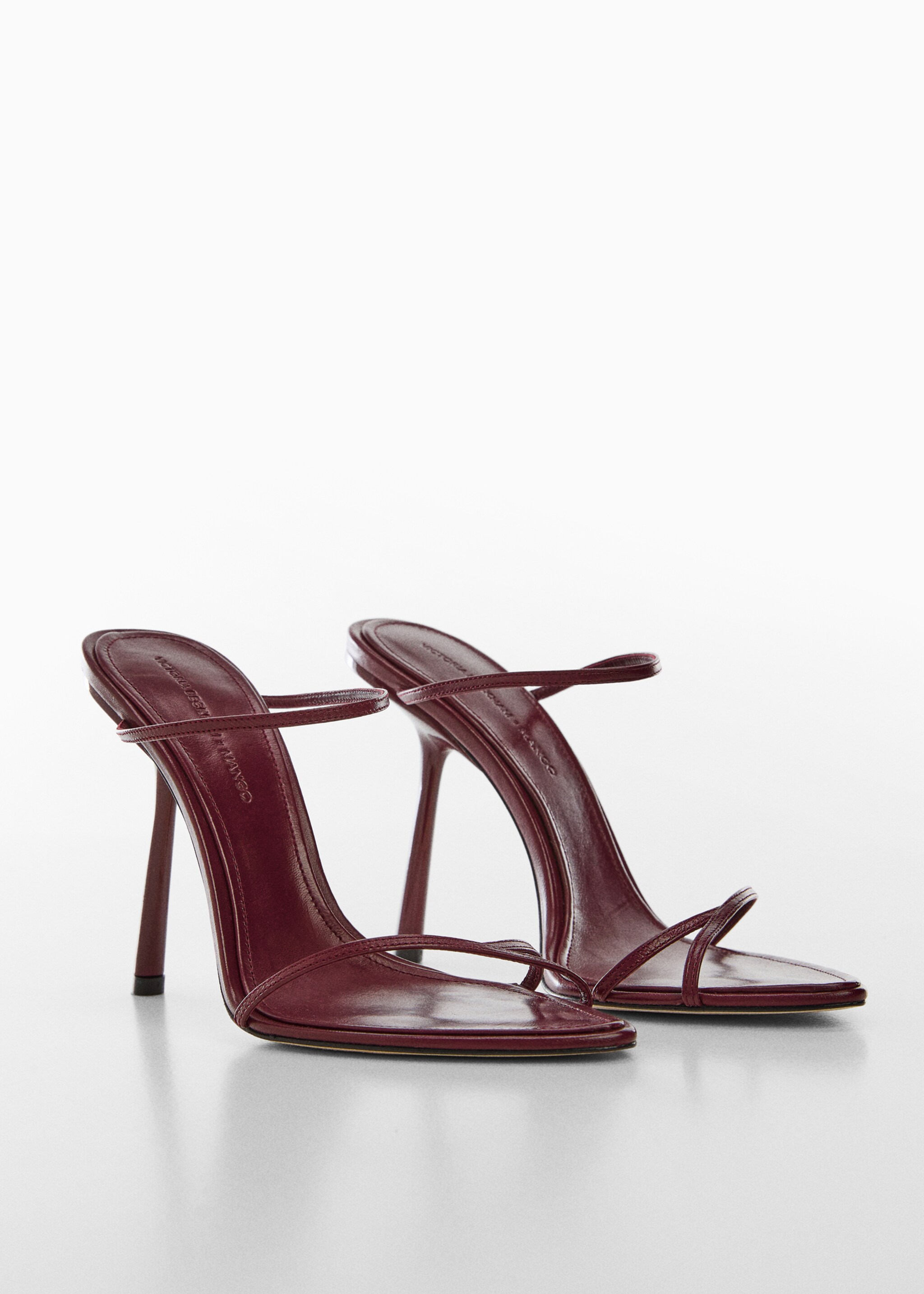 Sandales cuir talon incliné - Plan moyen
