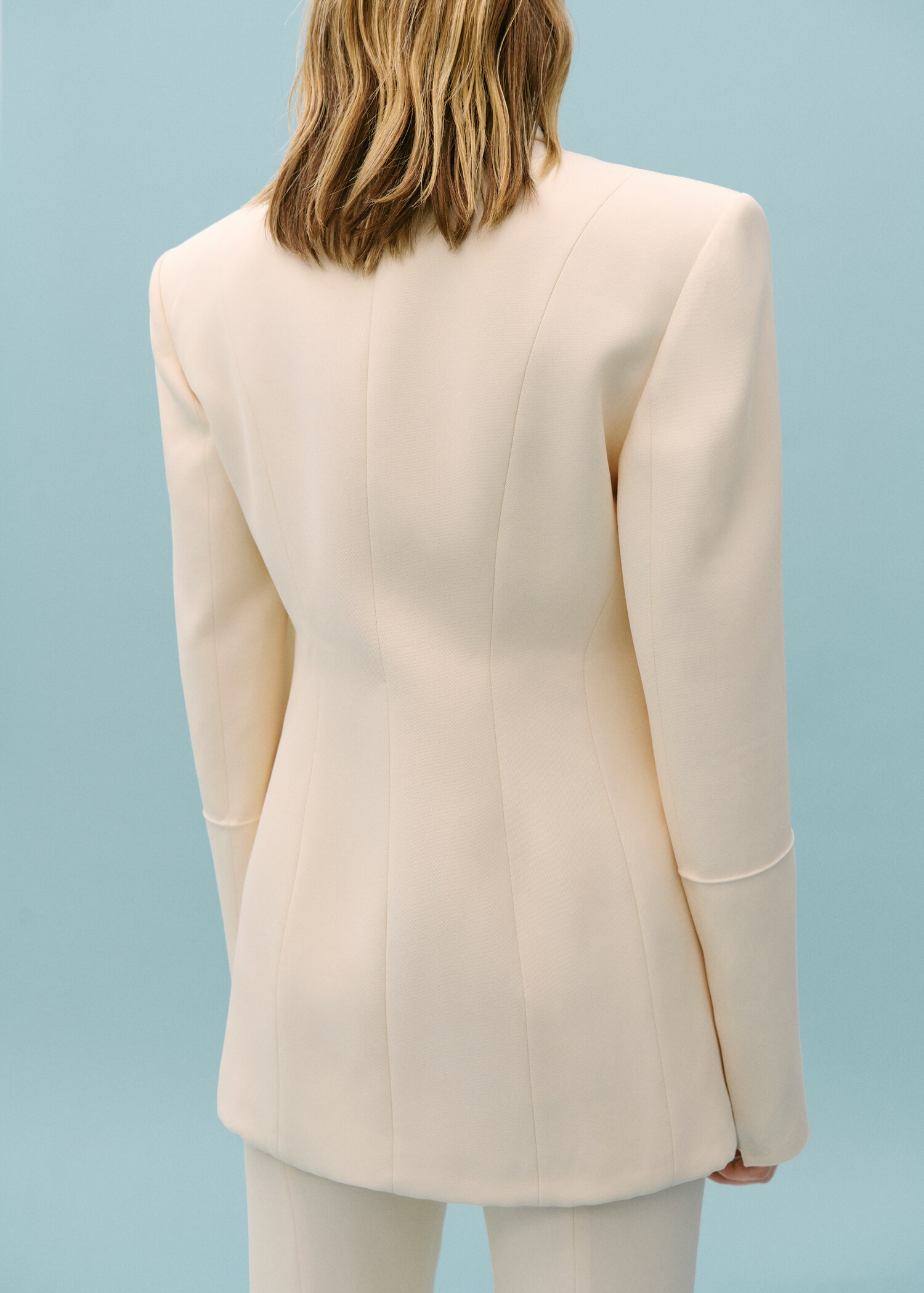 Blazer traje costuras decorativas - Reverso del artículo