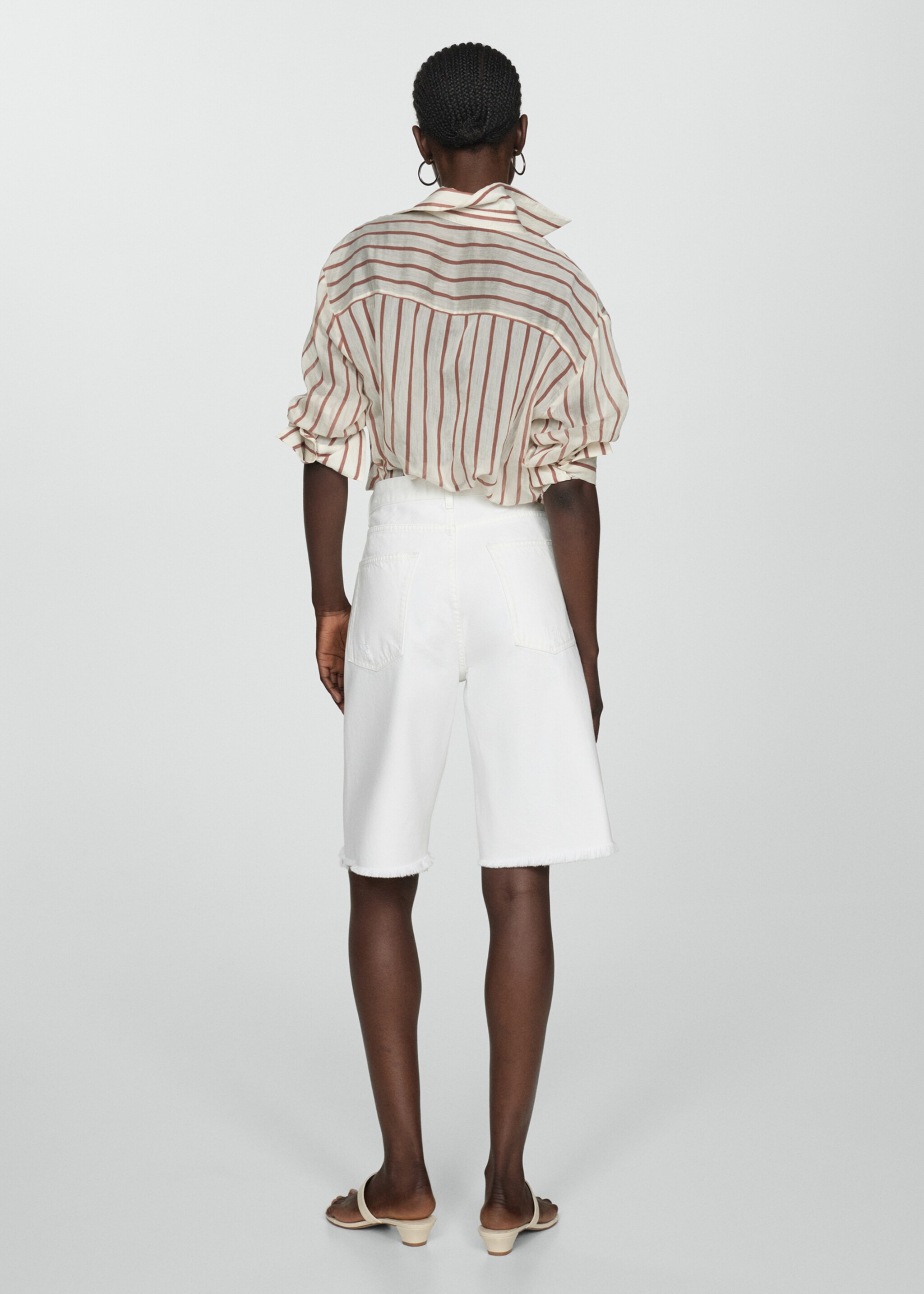 Bermuda en jean droit - Verso de l’article, Blanc. Ref: 67039043-00.