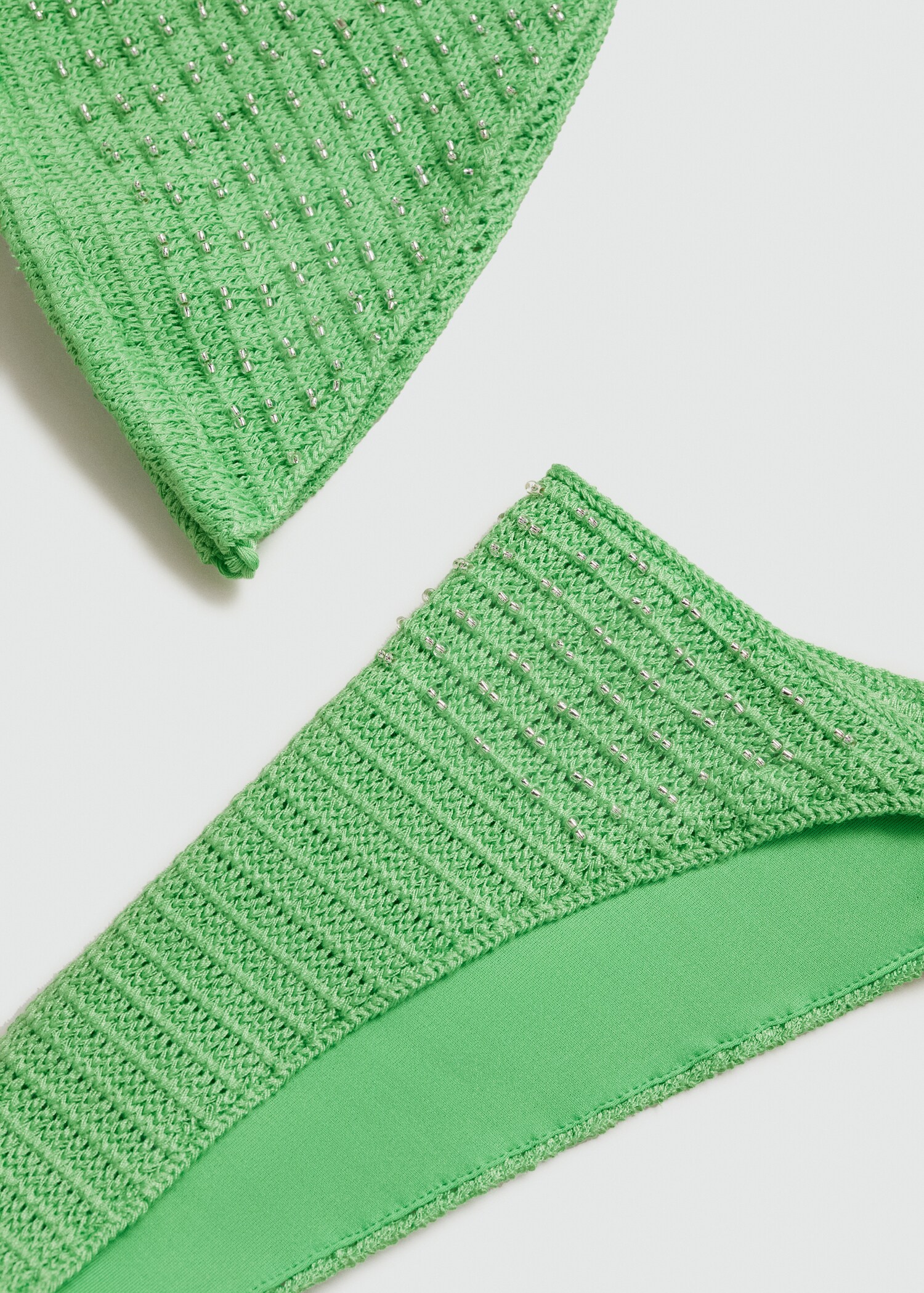 Perlenverzierter Bikini-Slip aus Häkelstoff - Detail des Artikels 8