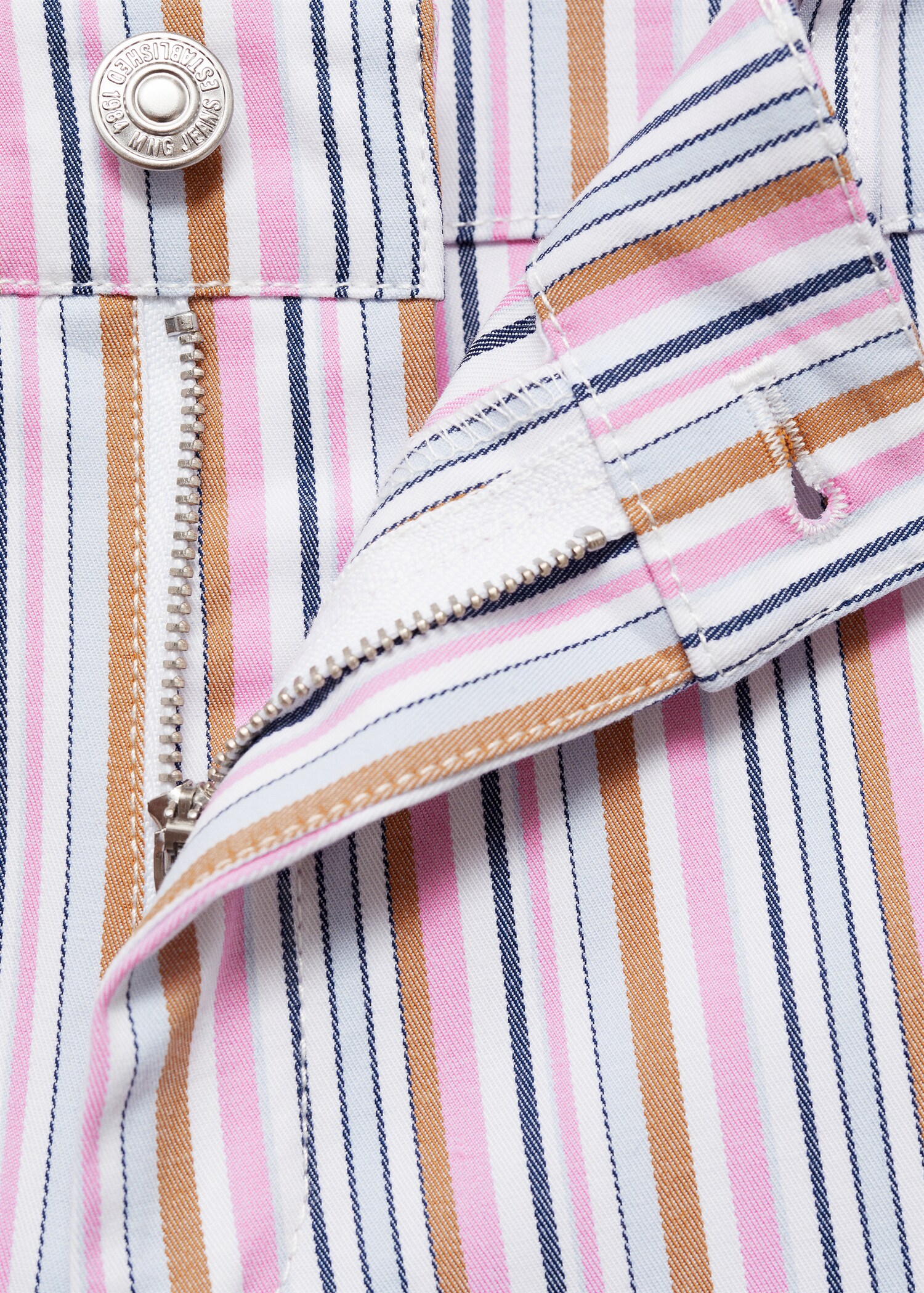 Randiga capri-jeans - Detaljer om artikeln 8