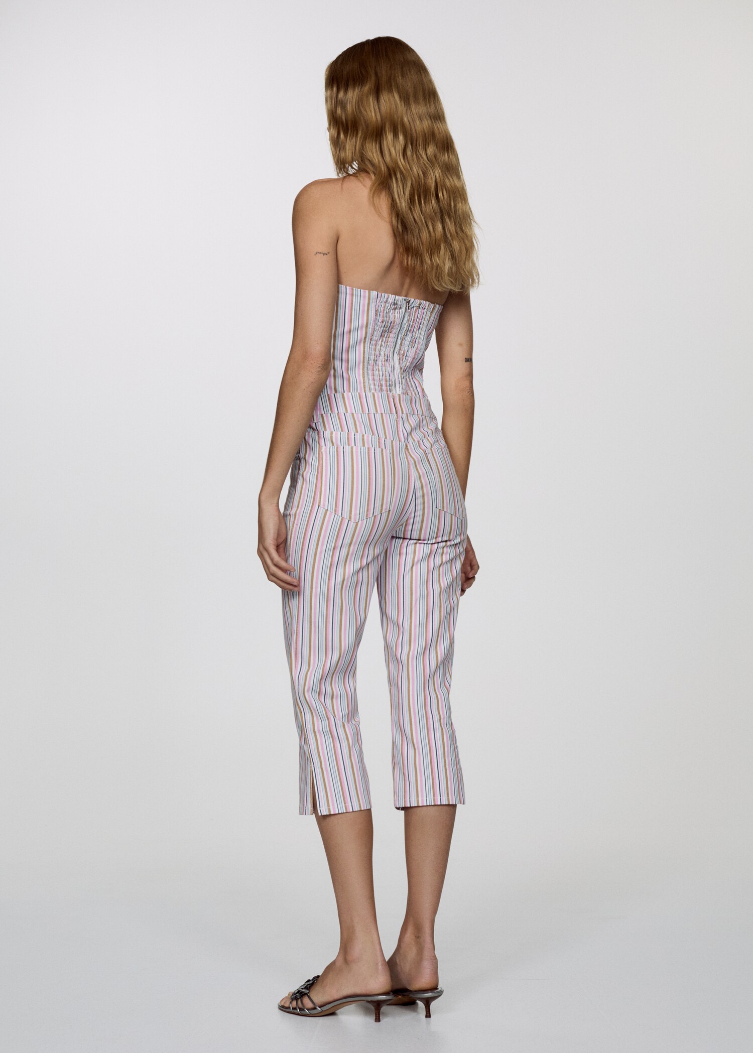 Randiga capri-jeans - Artikelns baksida
